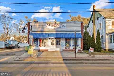 Photo of 644 Cooper Street, BEVERLY, NJ 08010 (MLS # NJBL2102644)