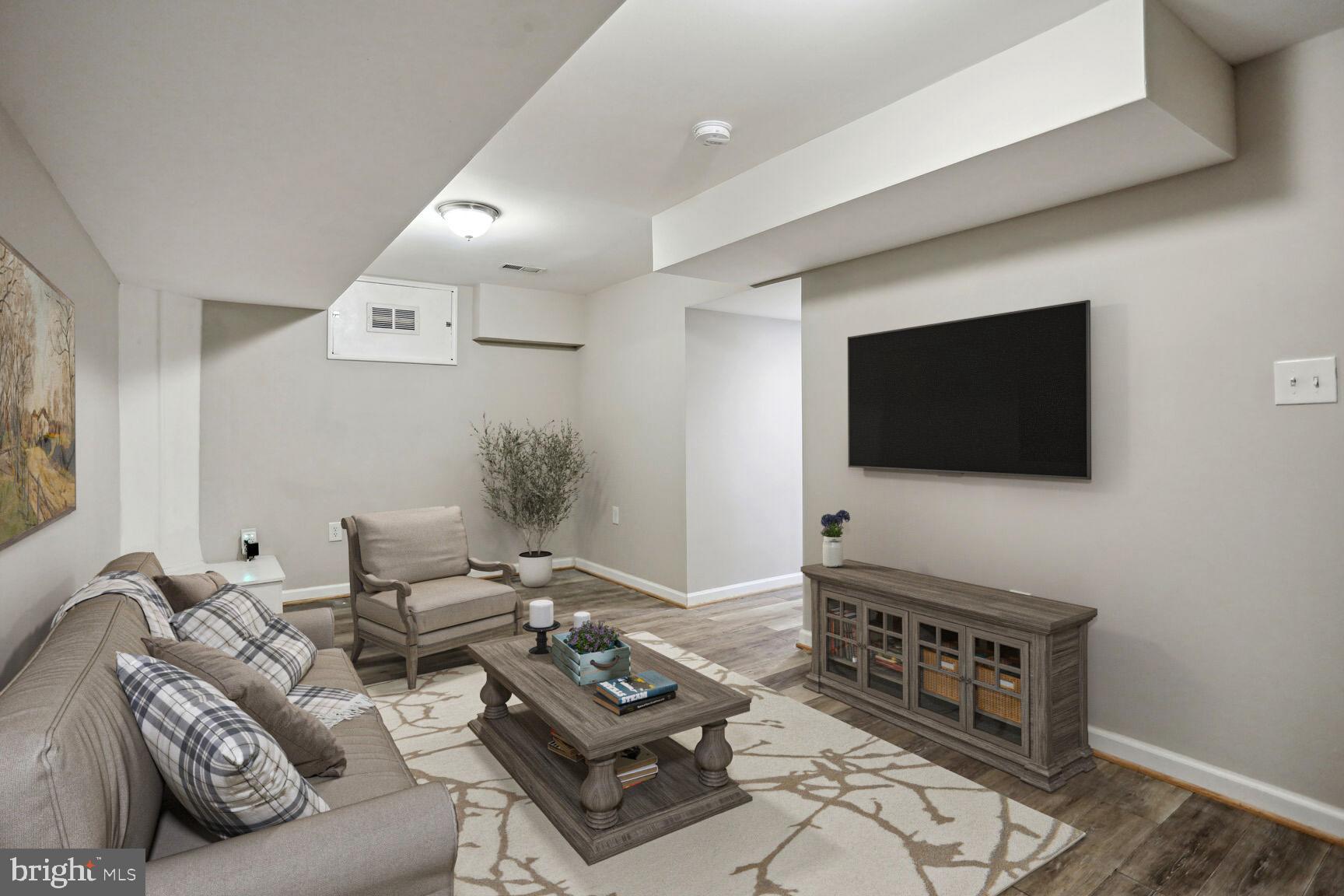 MT RAINIER - Residential