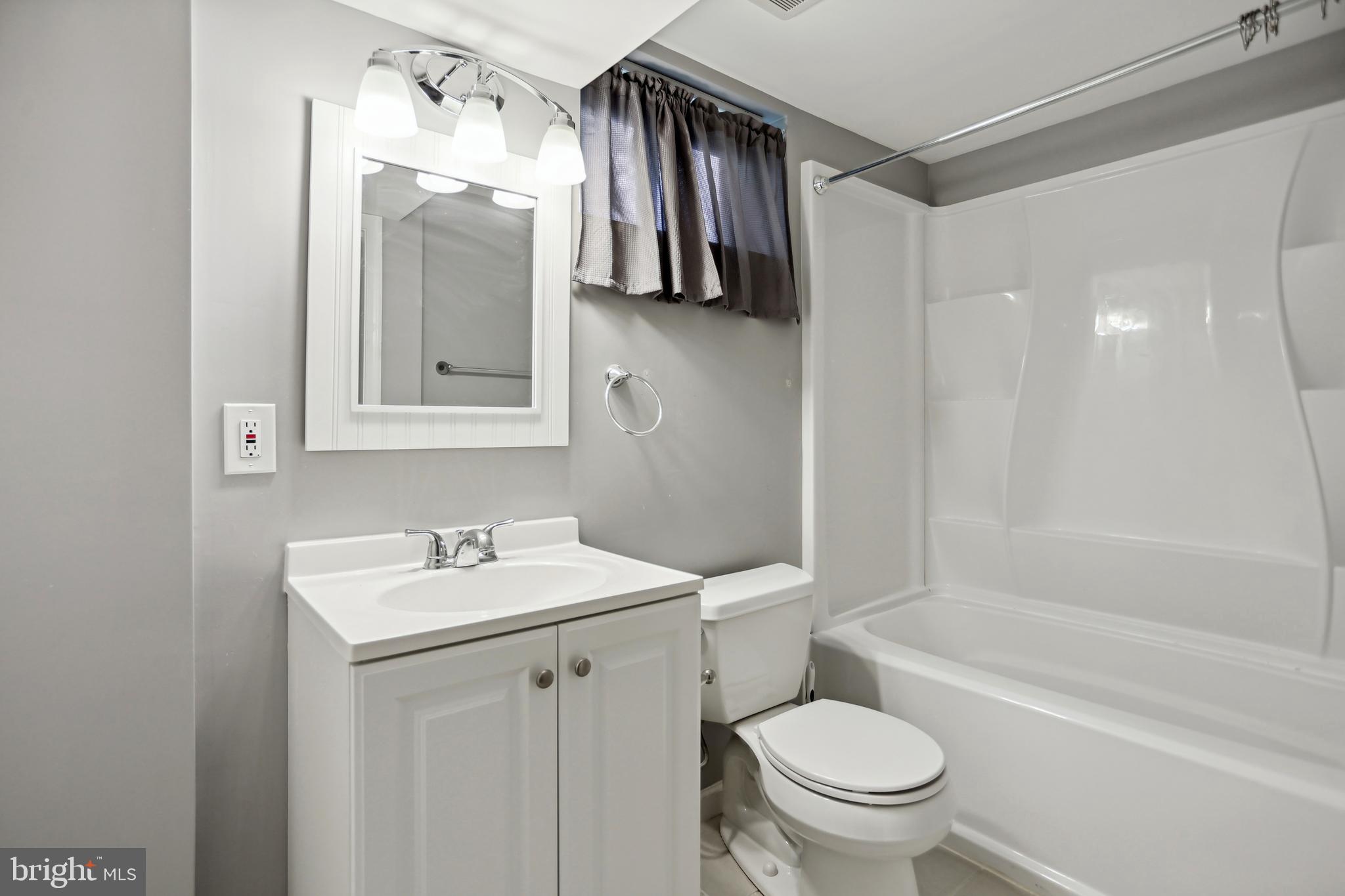 MT RAINIER - Residential