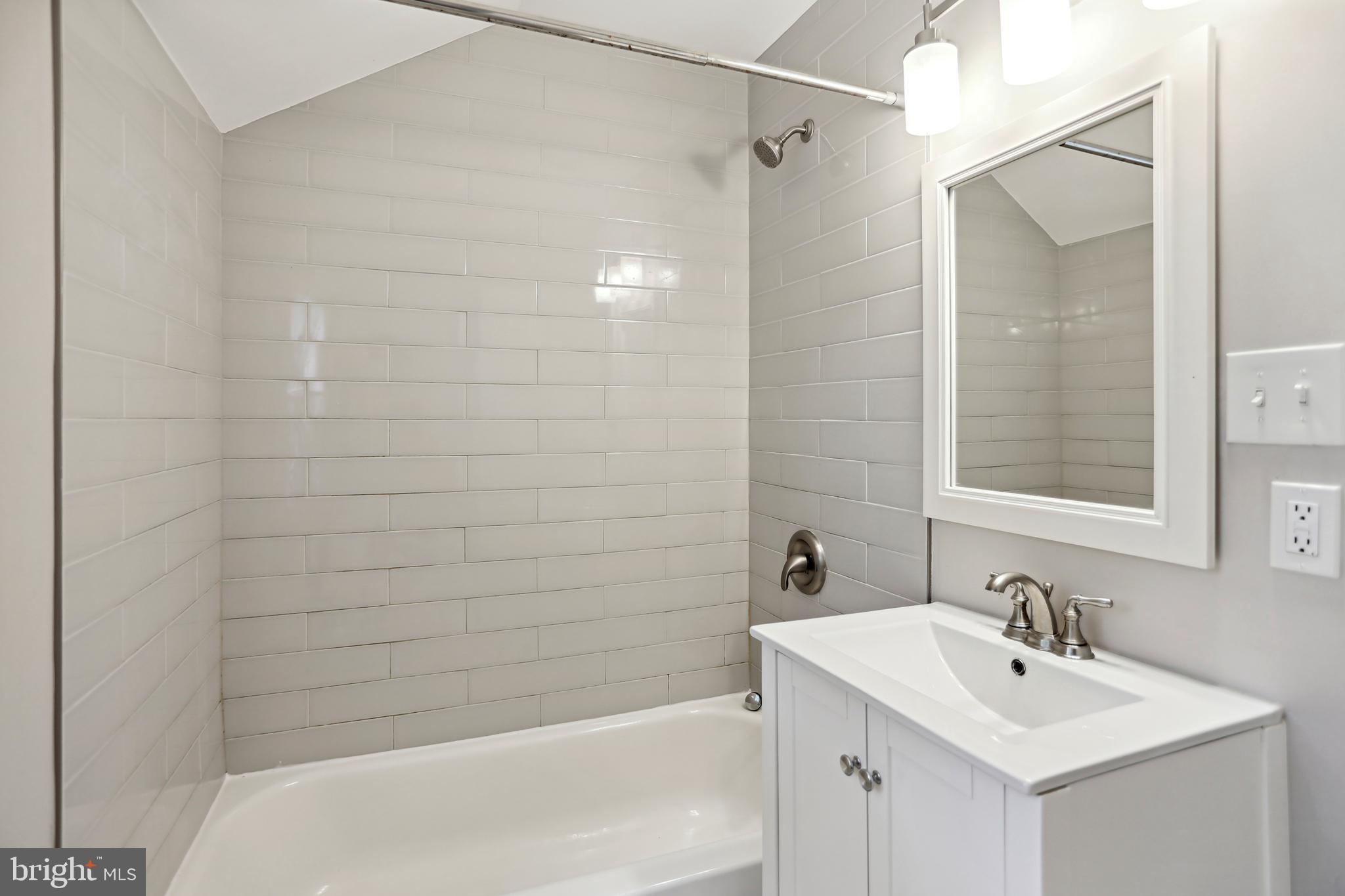 MT RAINIER - Residential