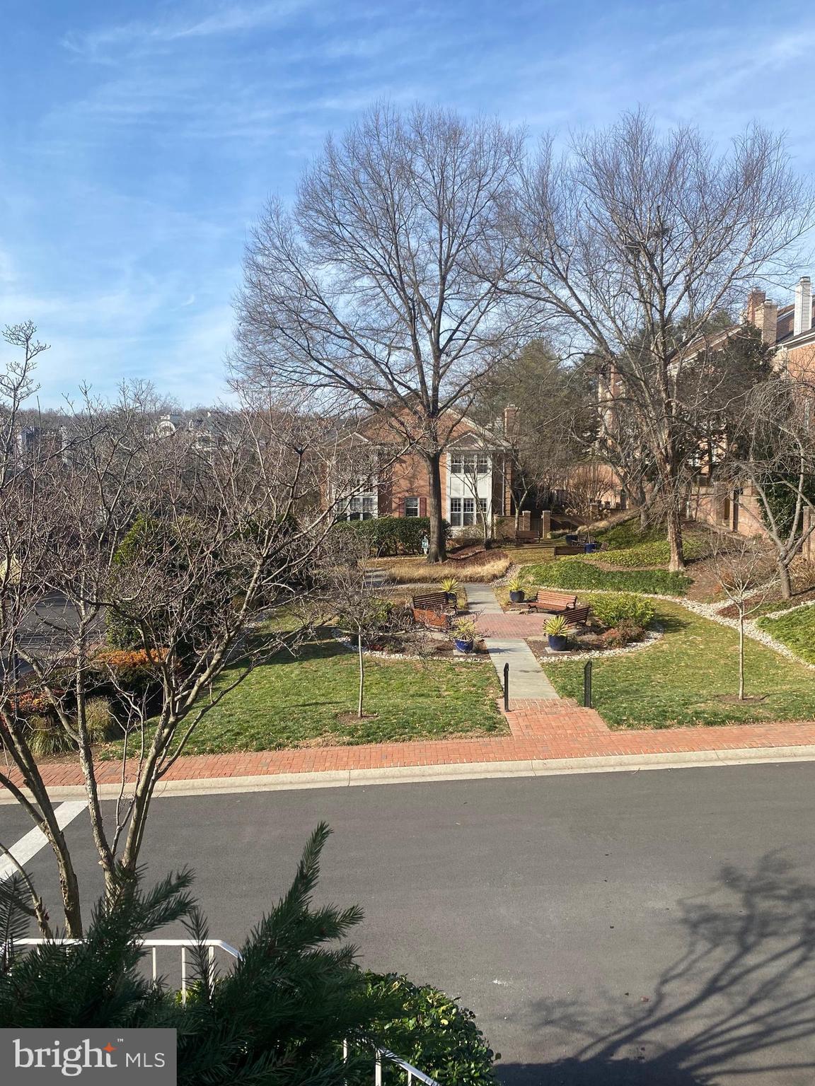 RIVERHILL - Residential