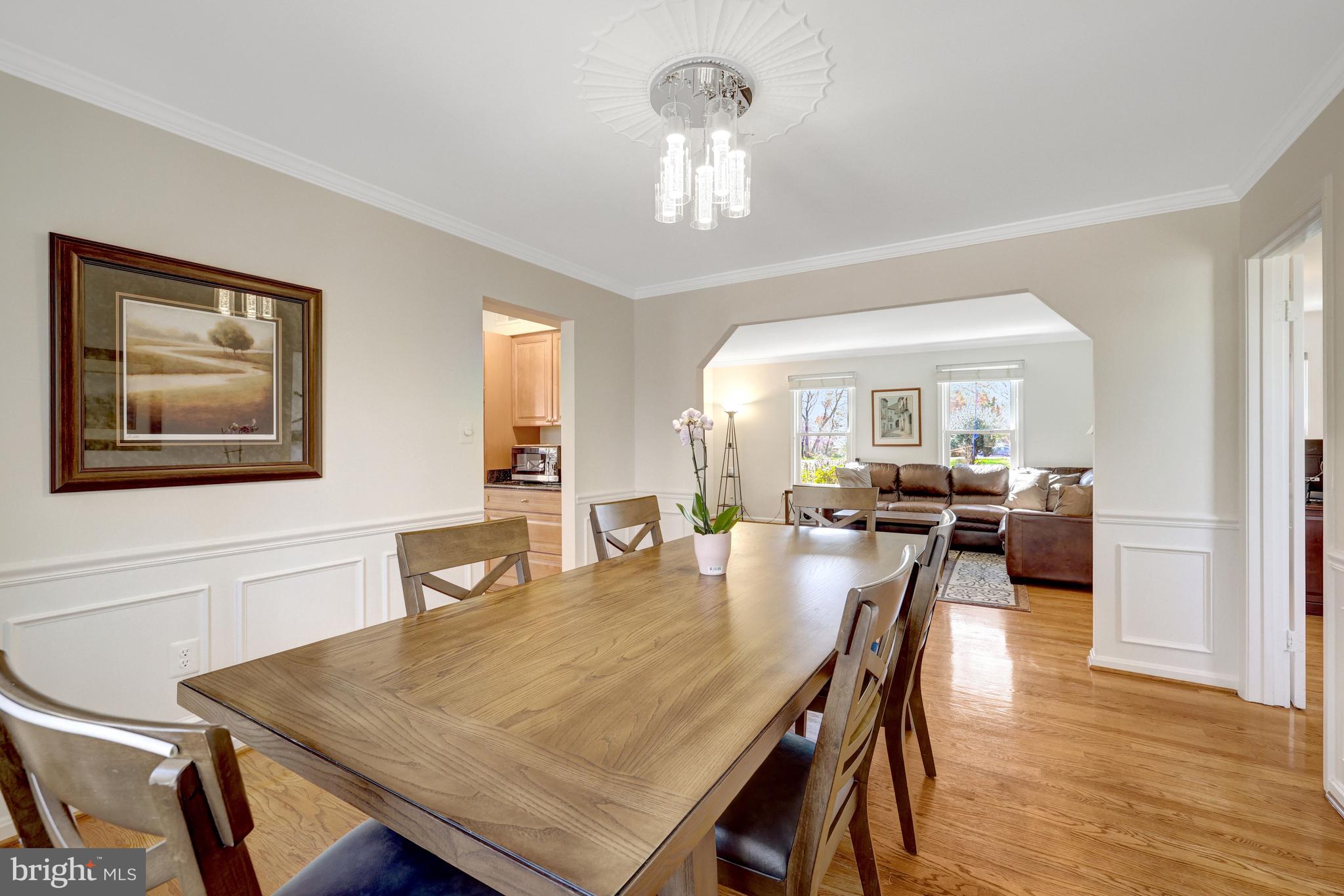 HOLLY KNOLL - Residential