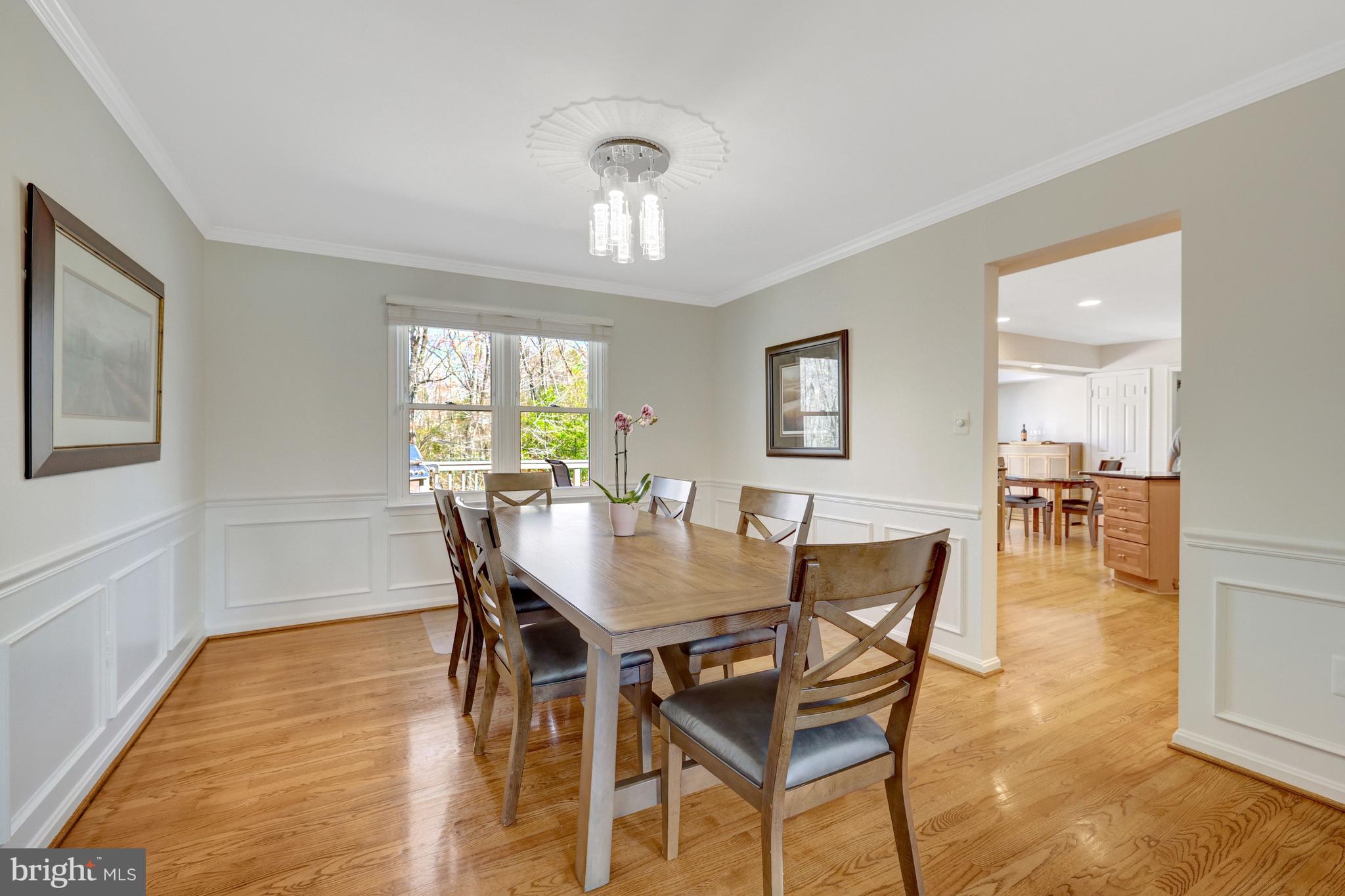 HOLLY KNOLL - Residential