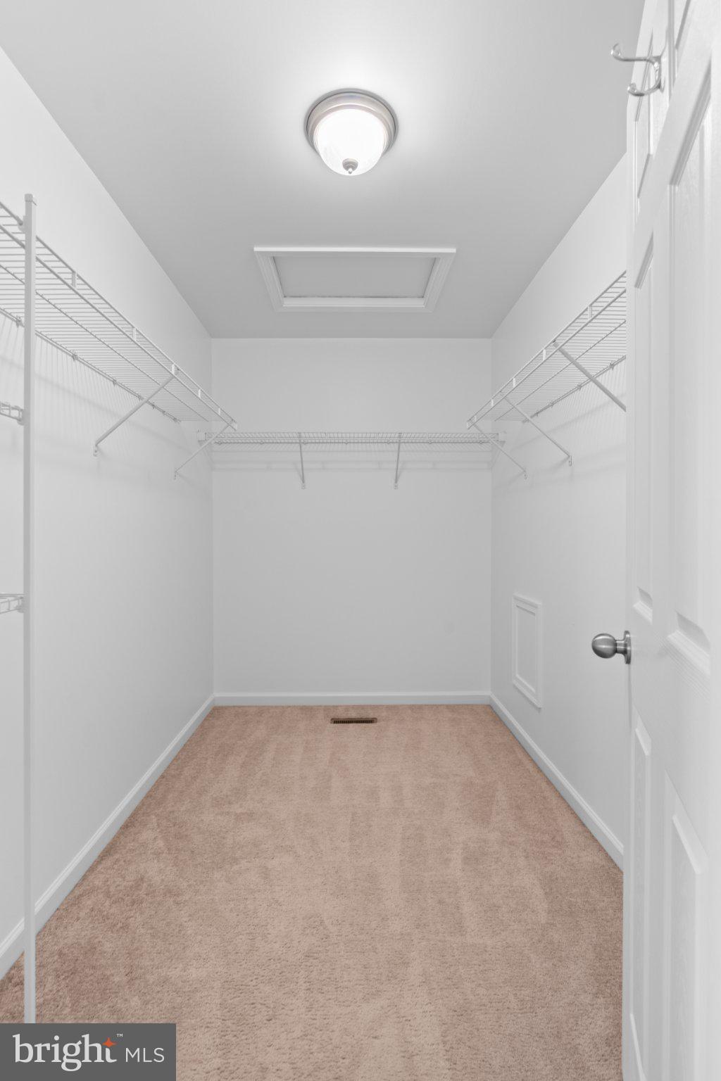 THE GATES - Residential