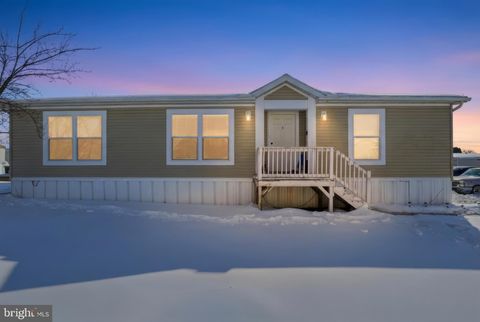 206 CHESAPEAKE ESTATES THOMASVILLE PA 17364