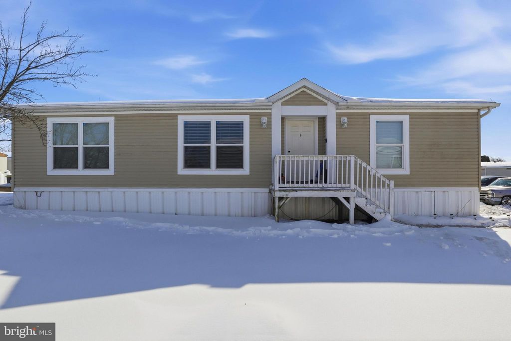 Photo of 206 Chesapeake Estates, THOMASVILLE, PA 17364 (MLS # PAYK2096496)