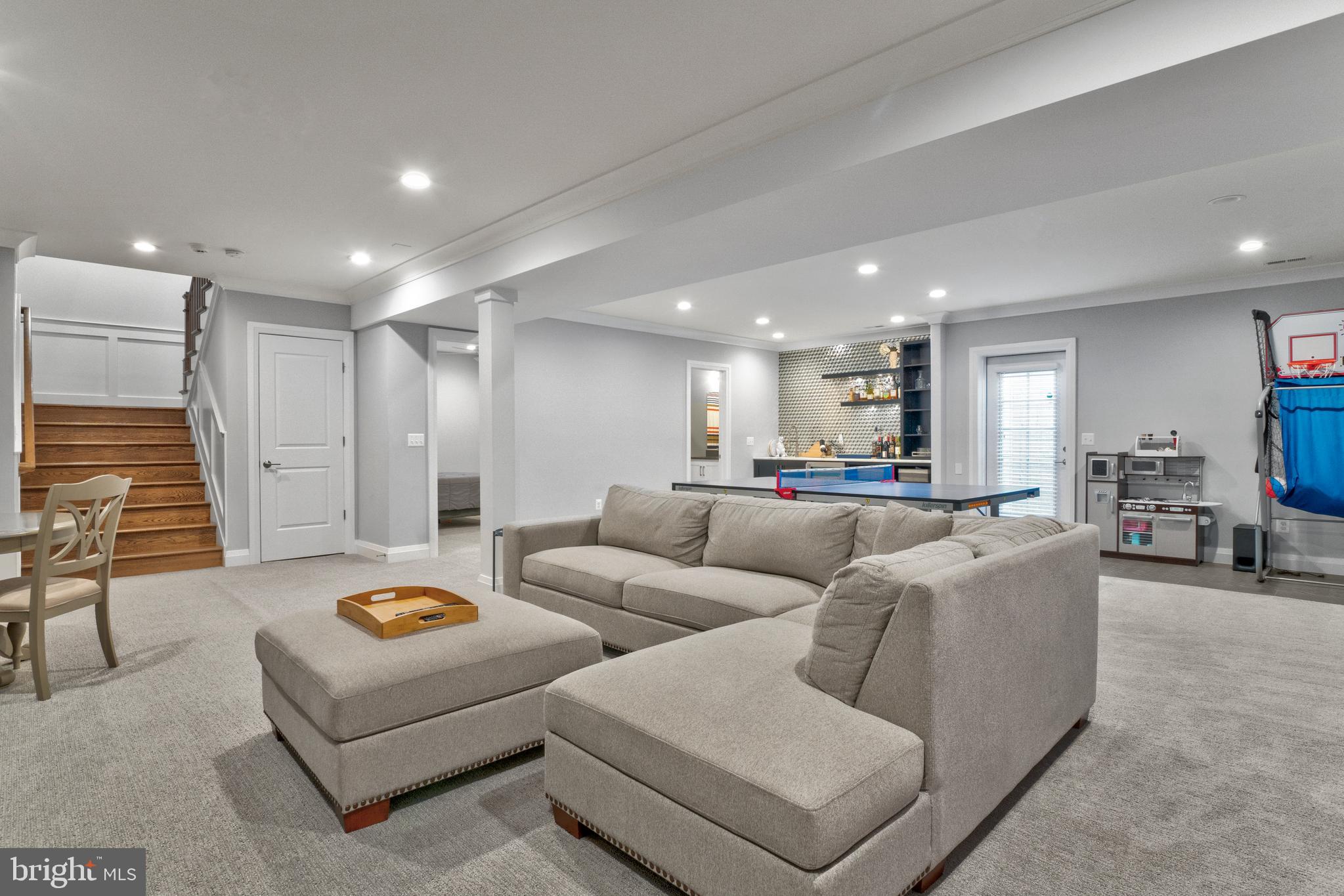 ARLINGWOOD - Residential