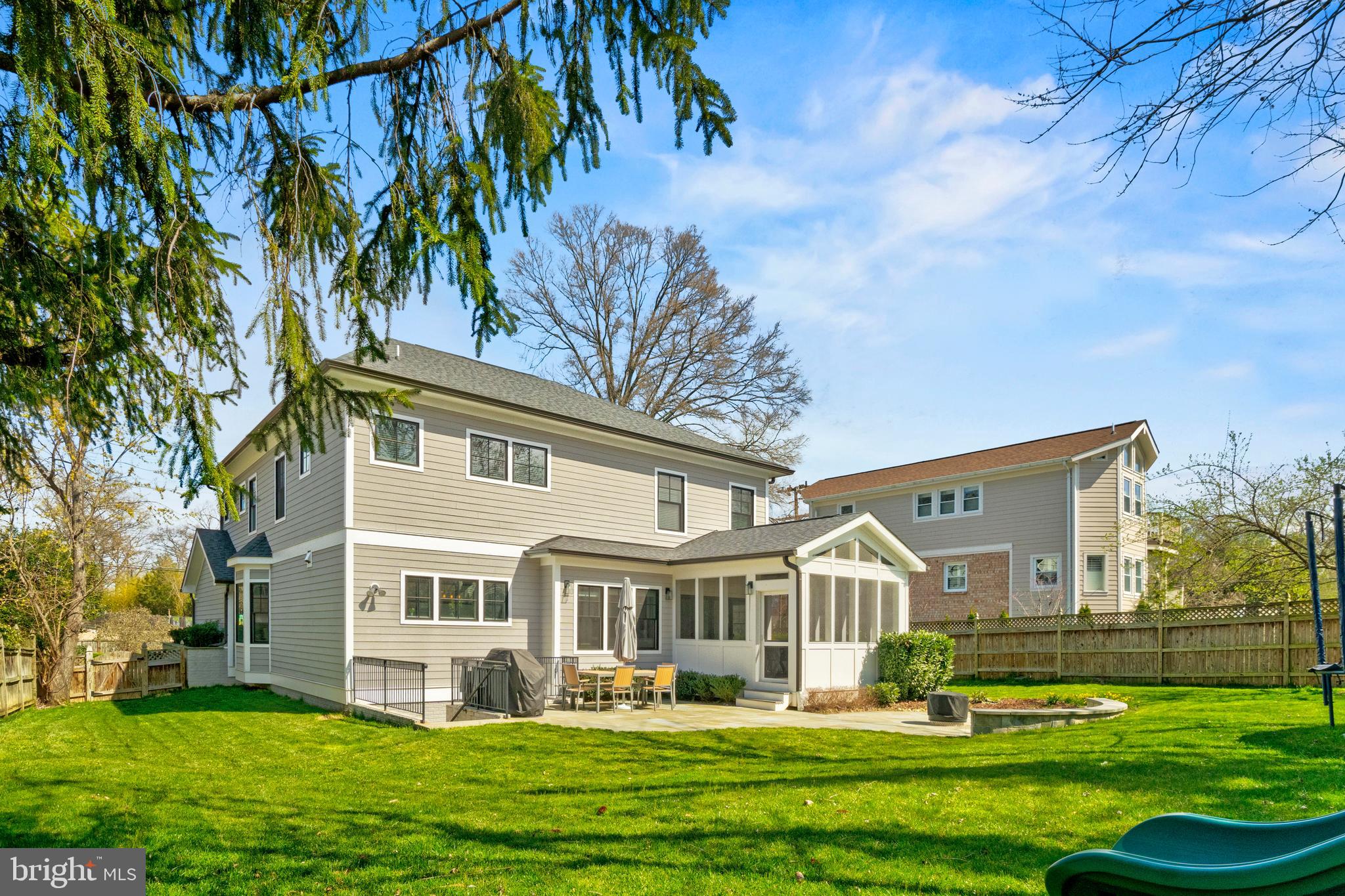 ARLINGWOOD - Residential