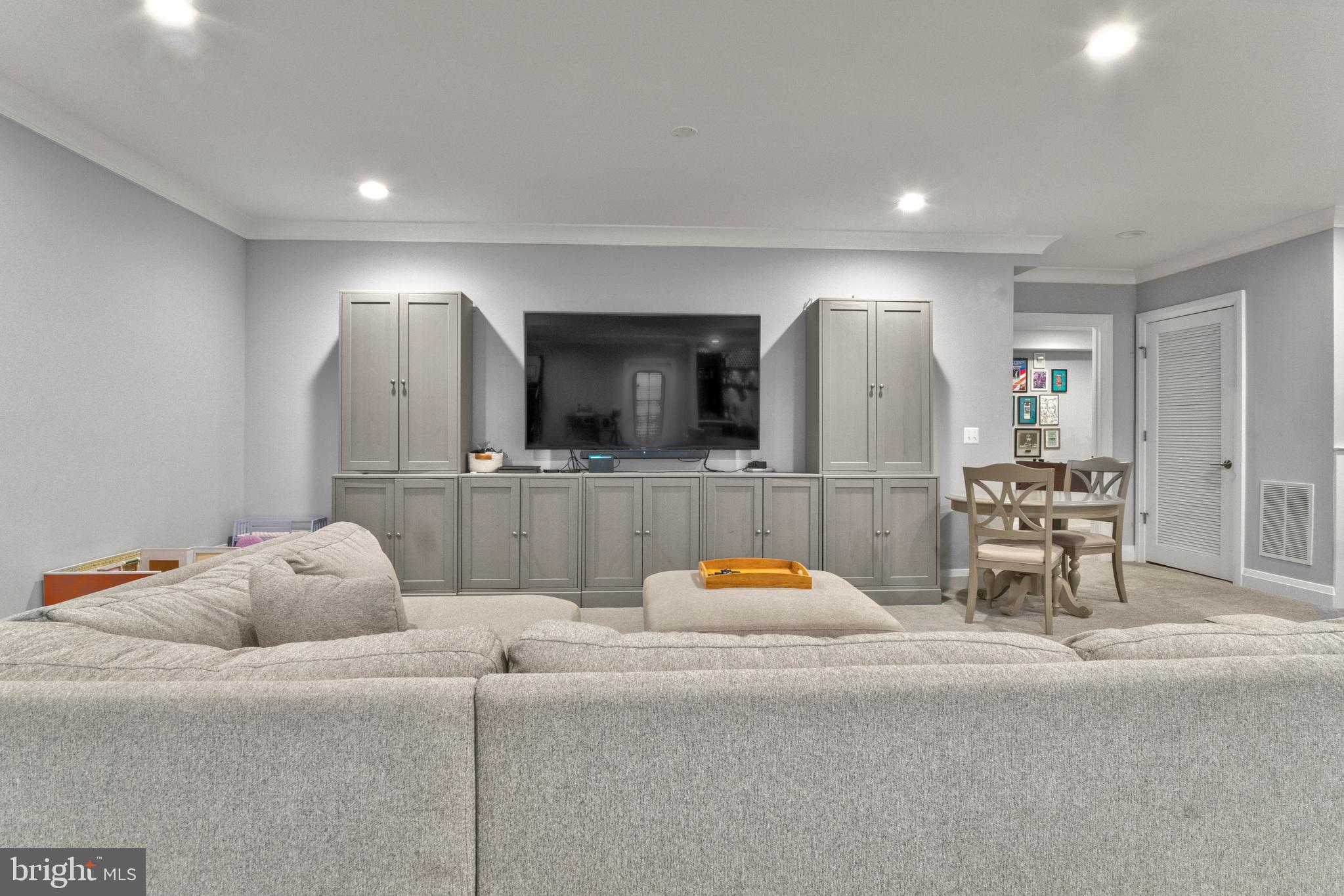 ARLINGWOOD - Residential