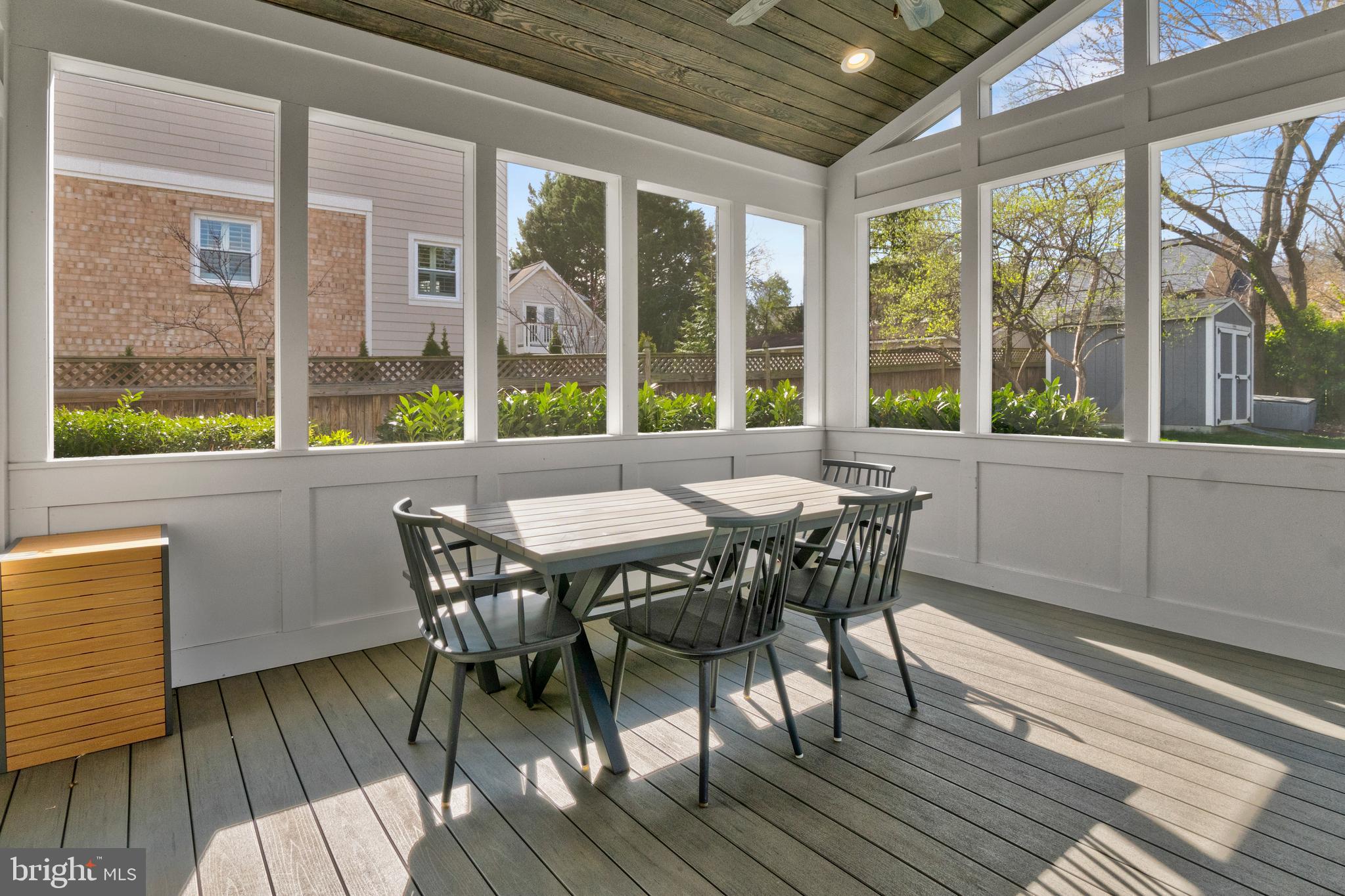 ARLINGWOOD - Residential