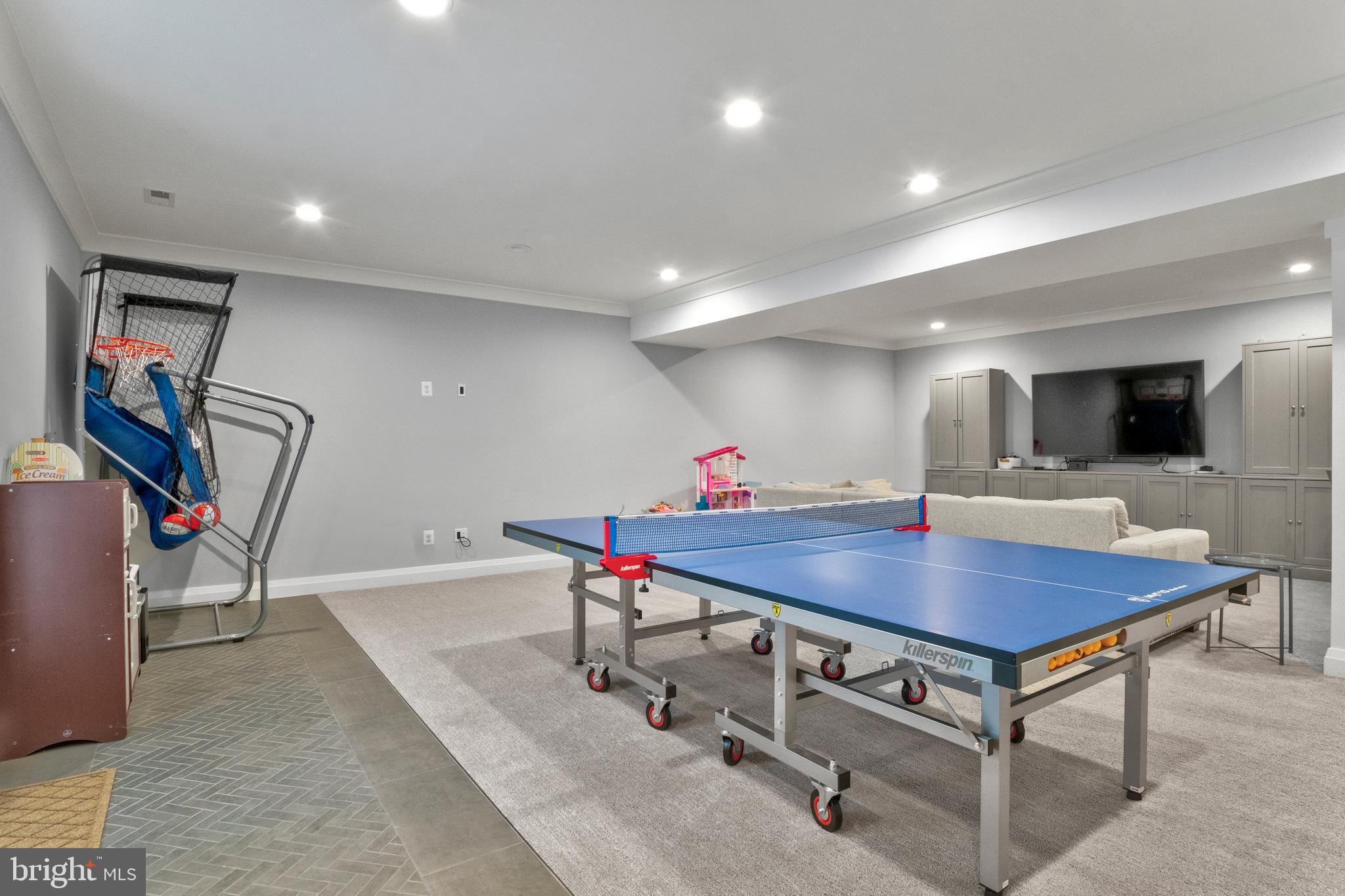 ARLINGWOOD - Residential