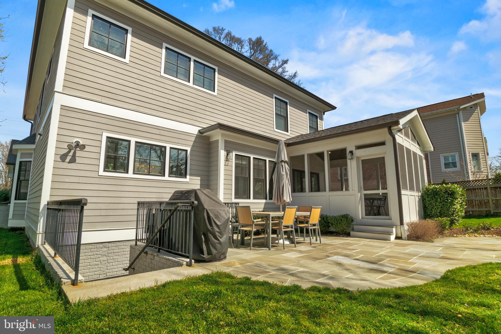 ARLINGWOOD - Residential