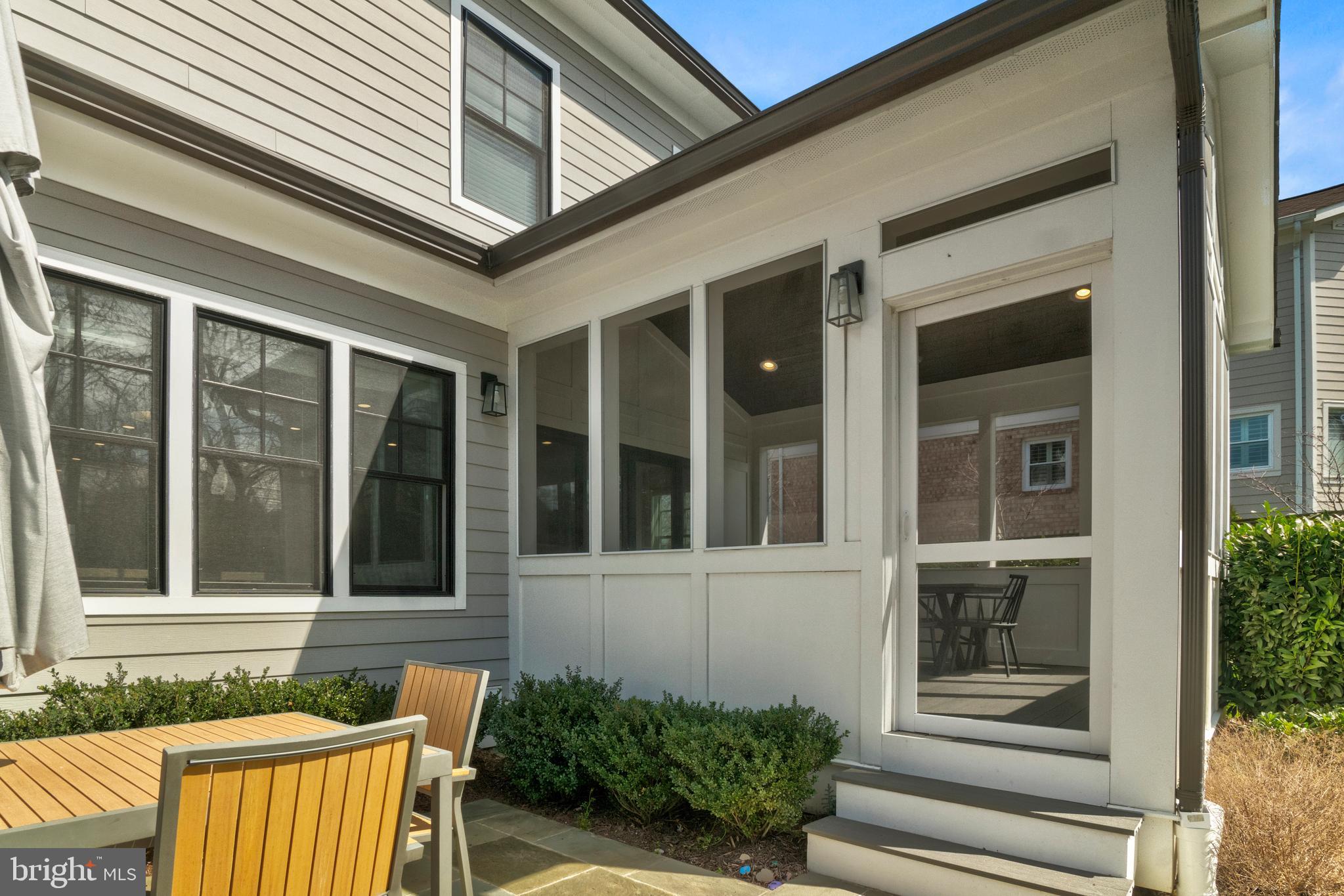 ARLINGWOOD - Residential