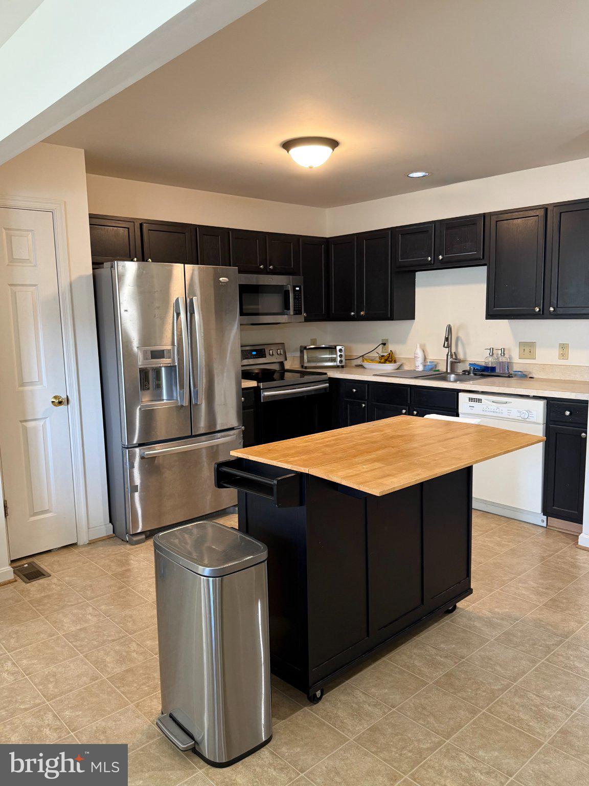 7138 WYTHEVILLE CIRCLE