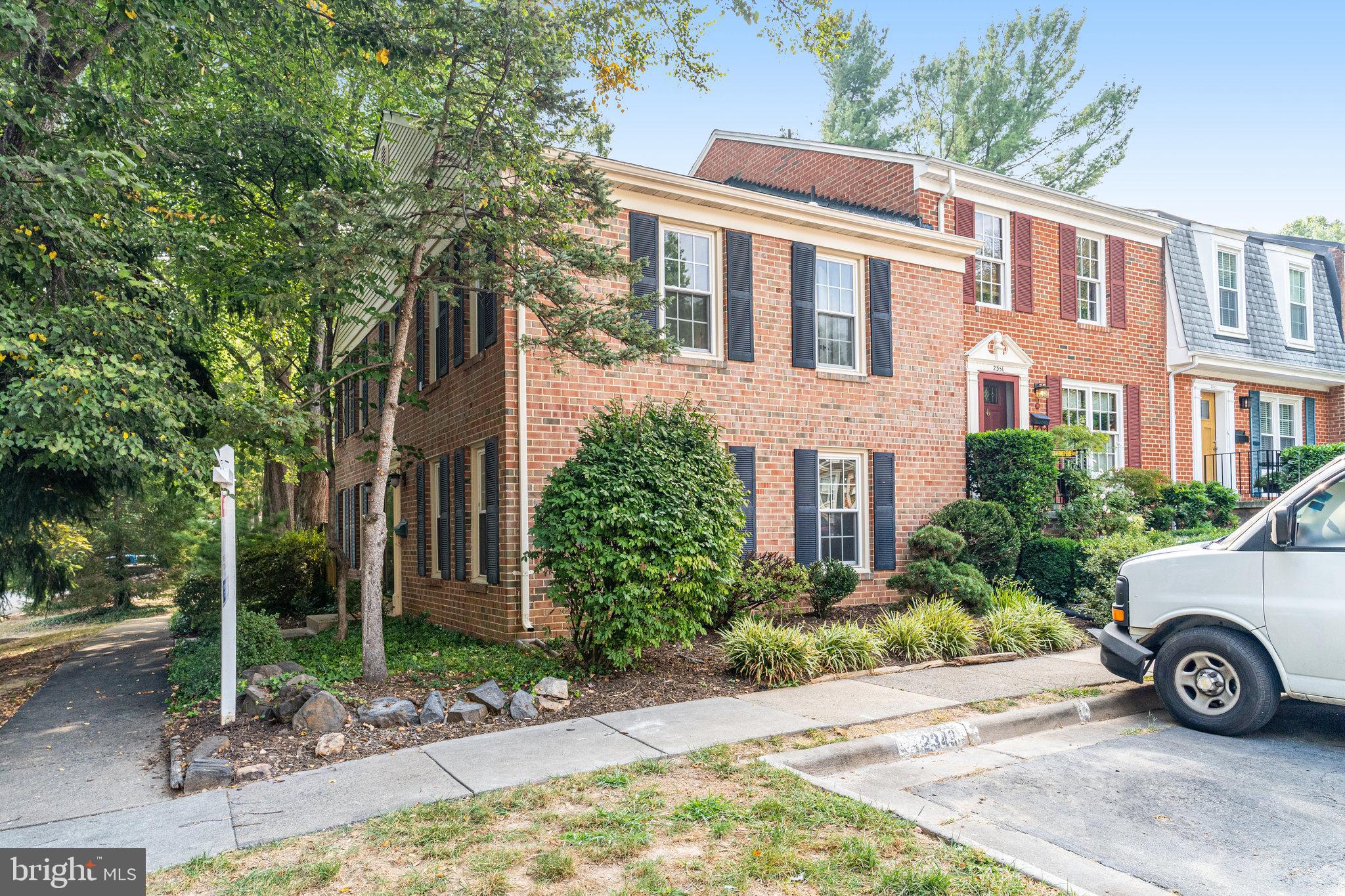 2349 HORSEFERRY COURT