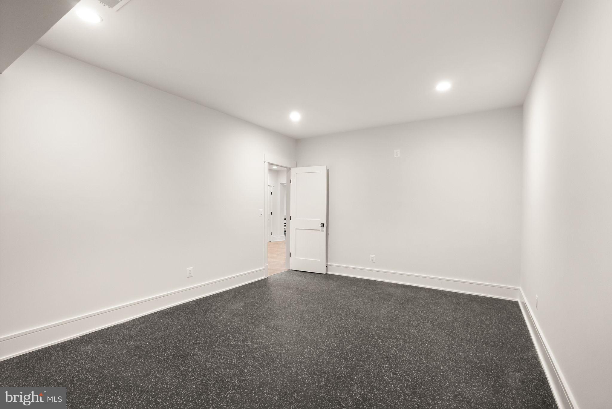 CHESTERBROOK WOODS - Residential