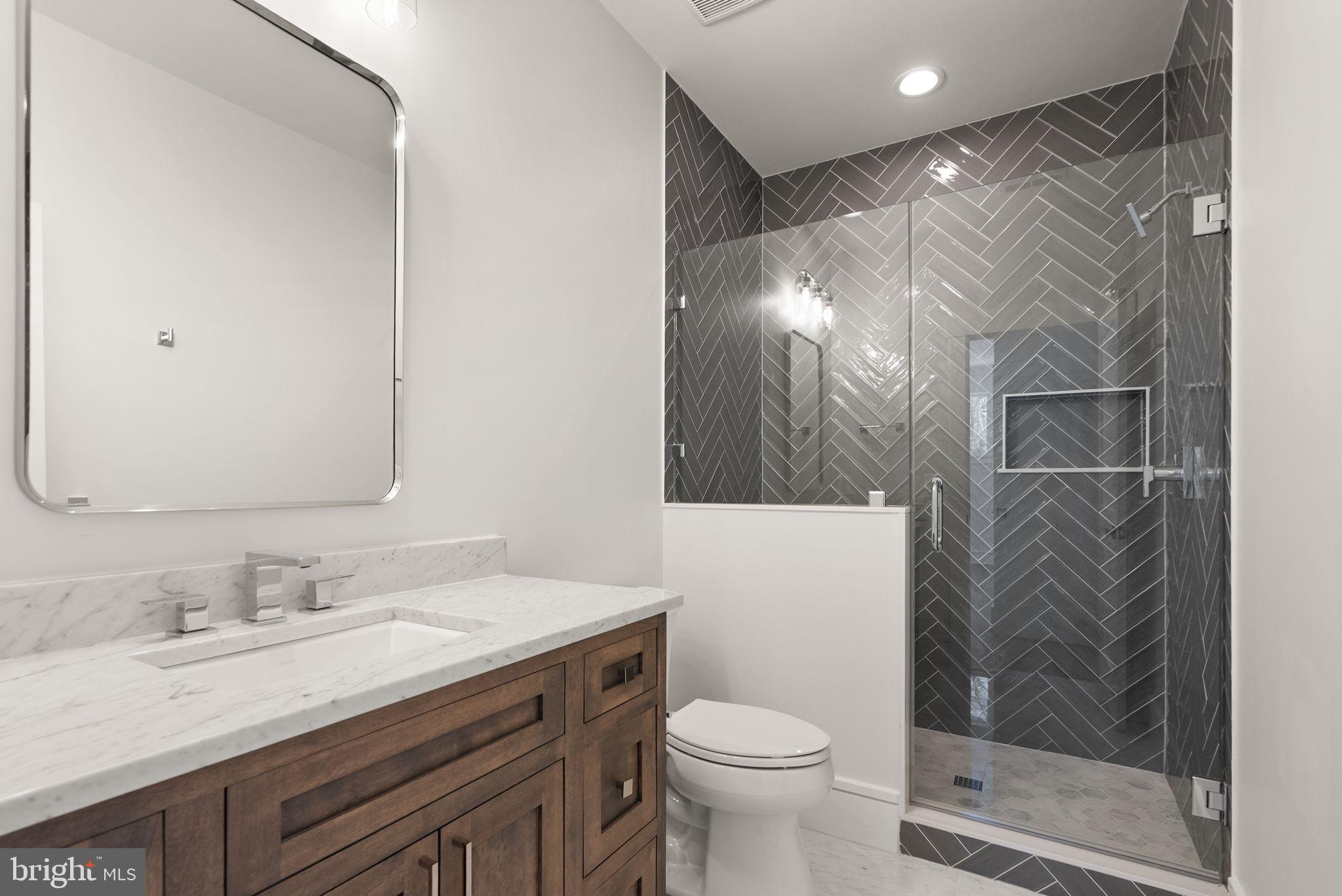 CHESTERBROOK WOODS - Residential