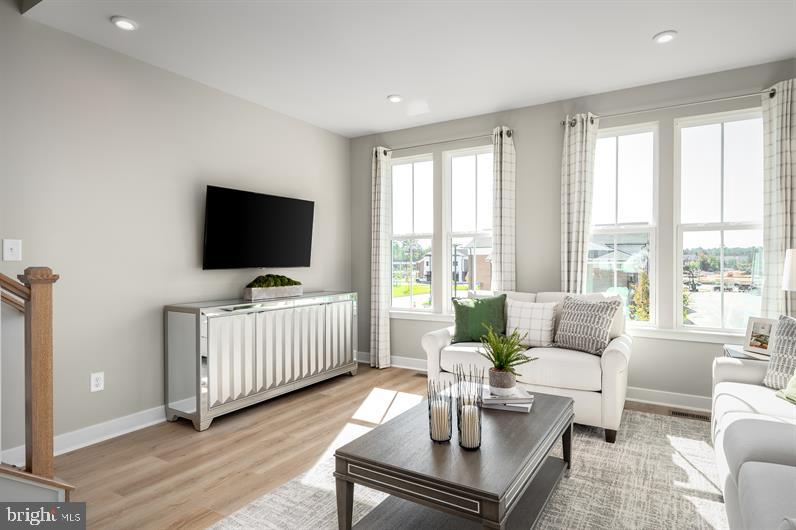 THE HIGHLANDS - Residential