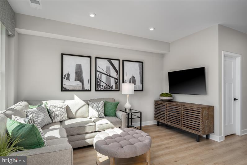 THE HIGHLANDS - Residential