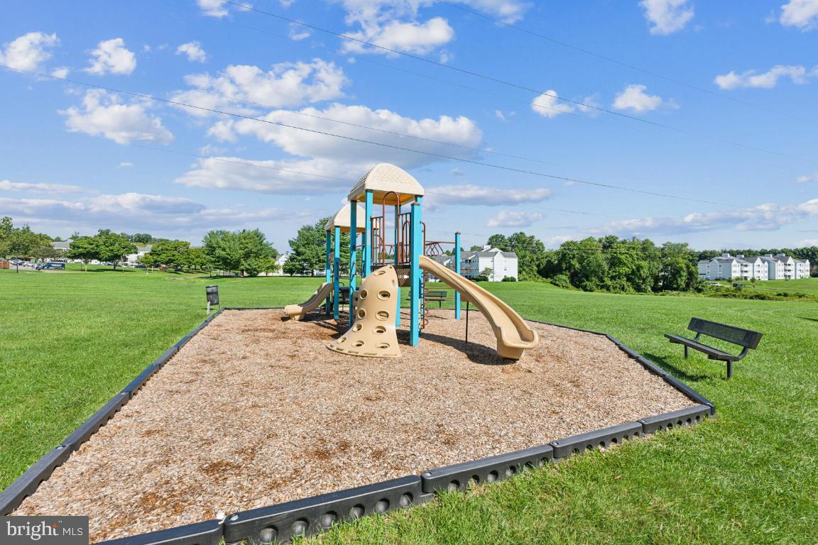 MONTGOMERY RUN - Residential