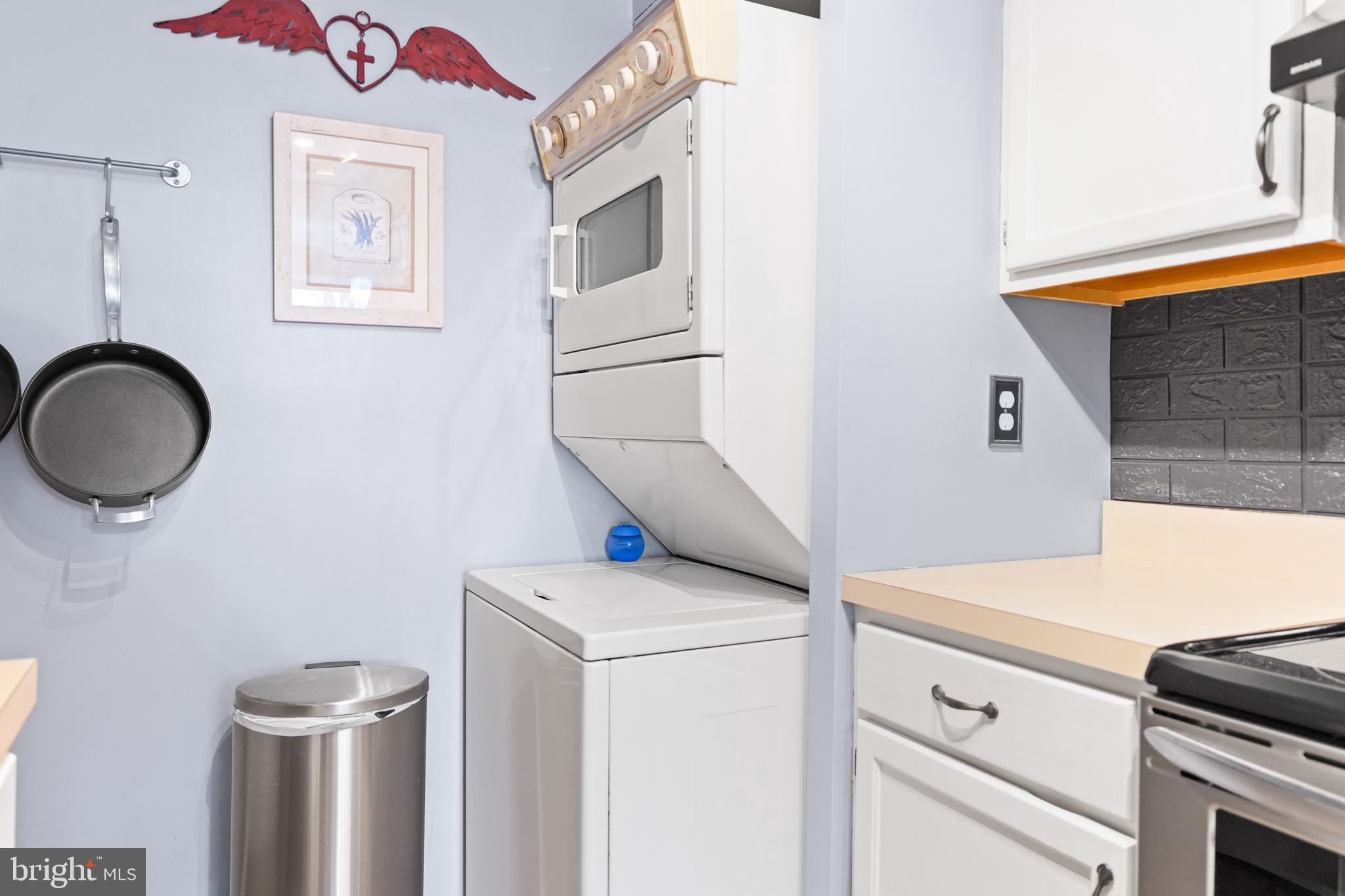 WOODSIDE SQUARE - Residential