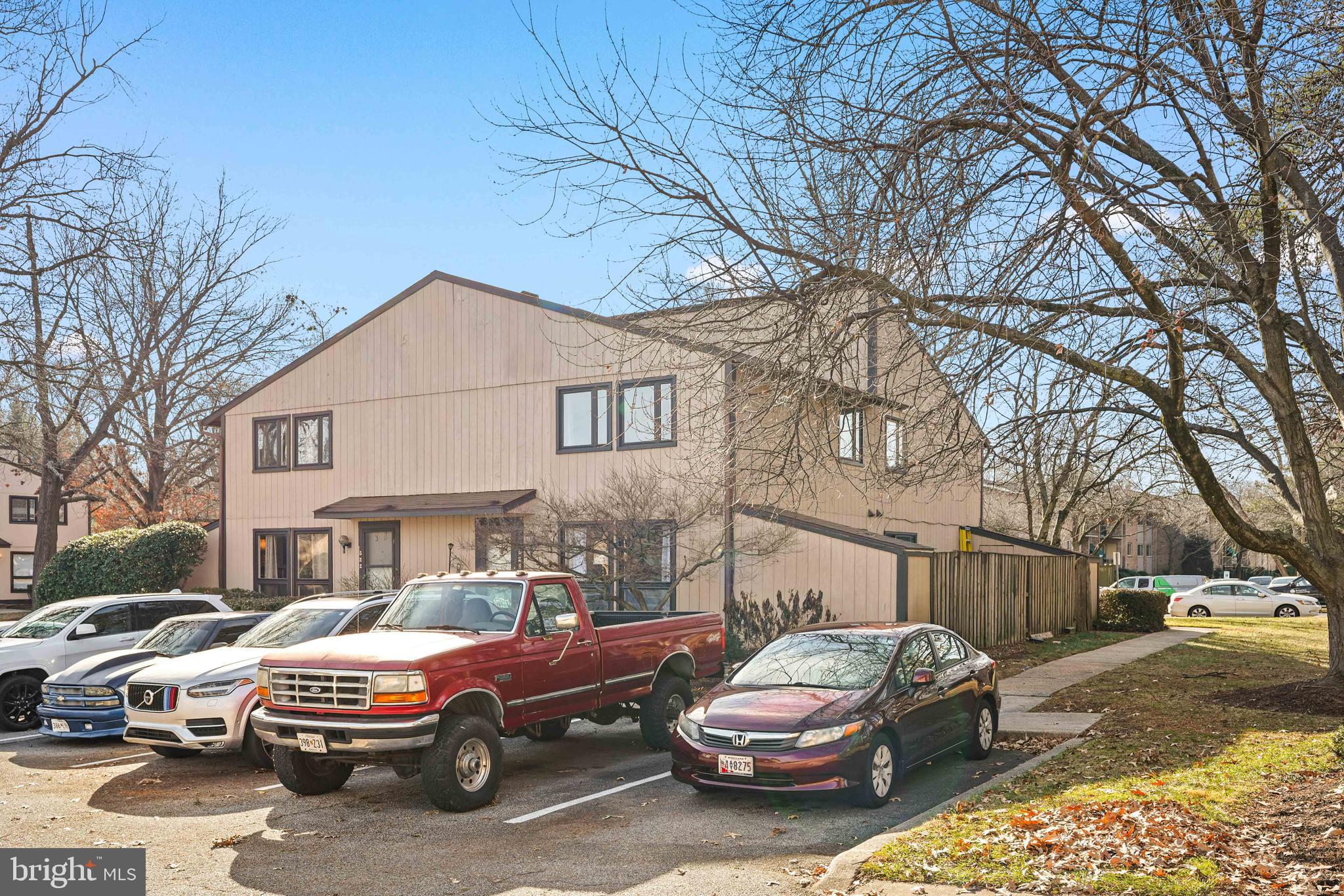 WOODSIDE SQUARE - Residential