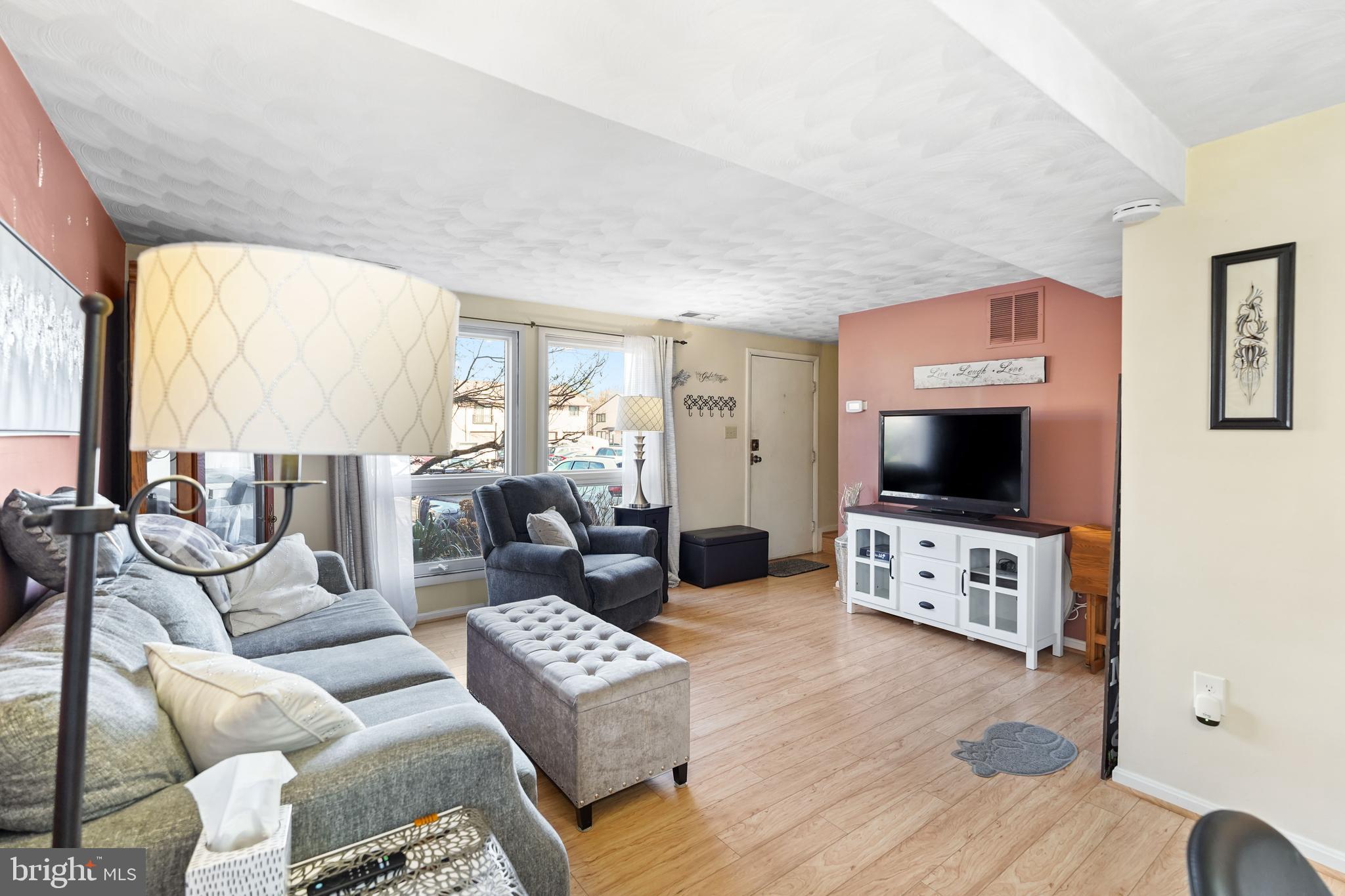 WOODSIDE SQUARE - Residential