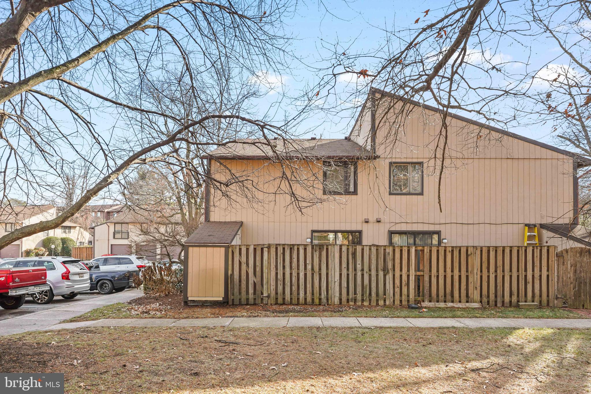 WOODSIDE SQUARE - Residential