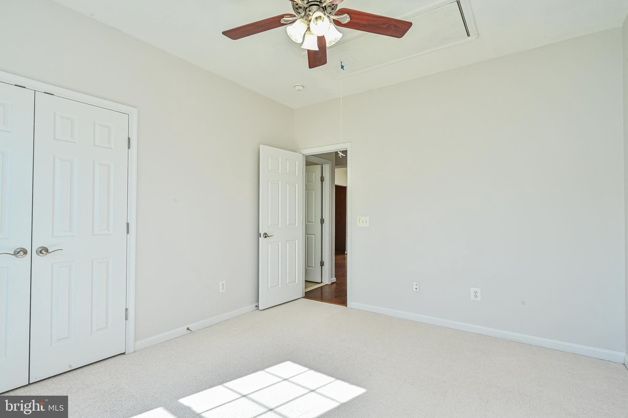 FOUR SEASONS IN HISTORIC VIRGINIA - Residential