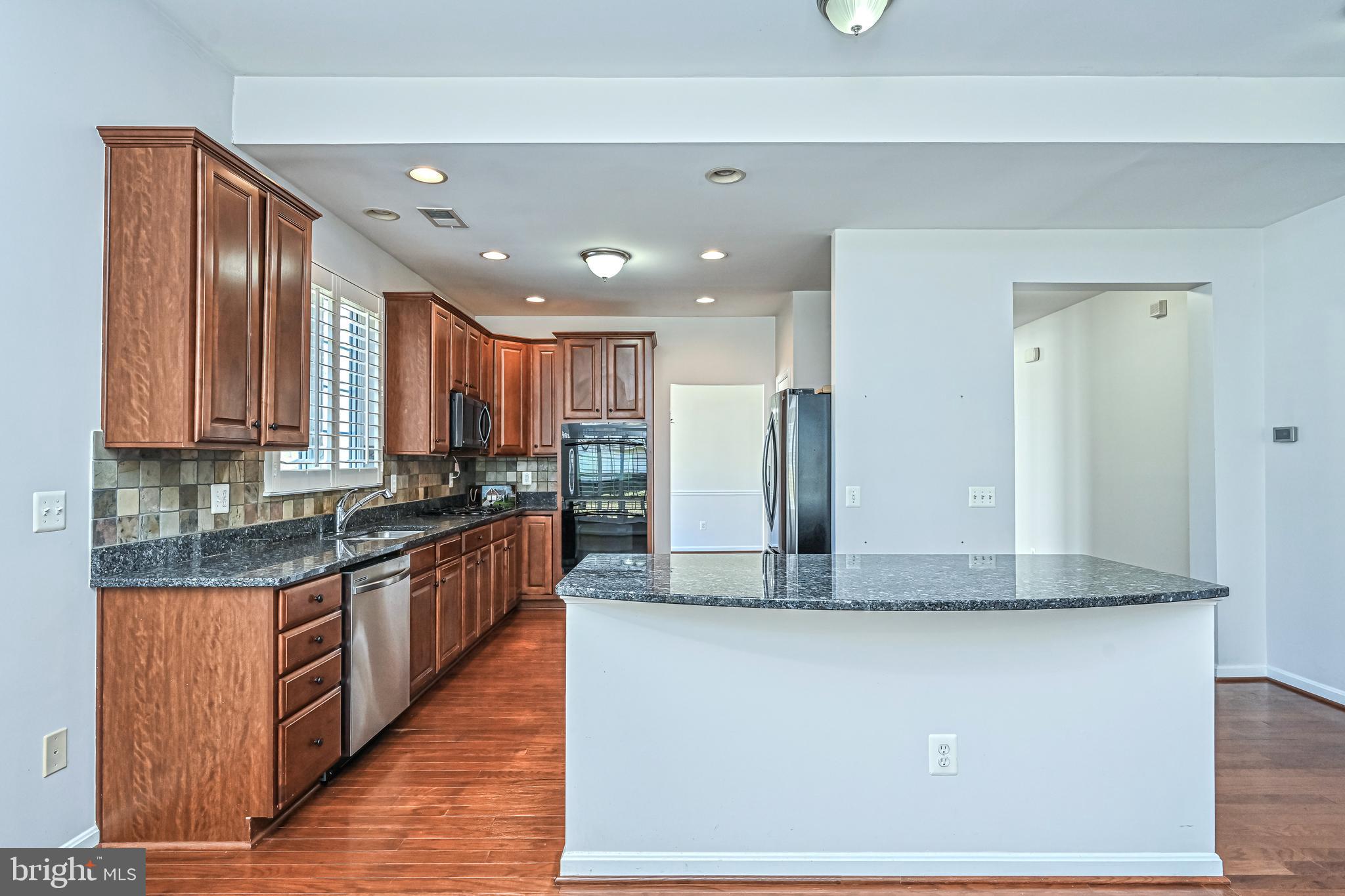 FOUR SEASONS IN HISTORIC VIRGINIA - Residential