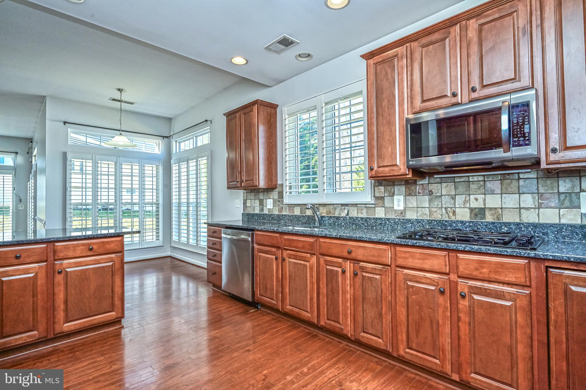 FOUR SEASONS IN HISTORIC VIRGINIA - Residential