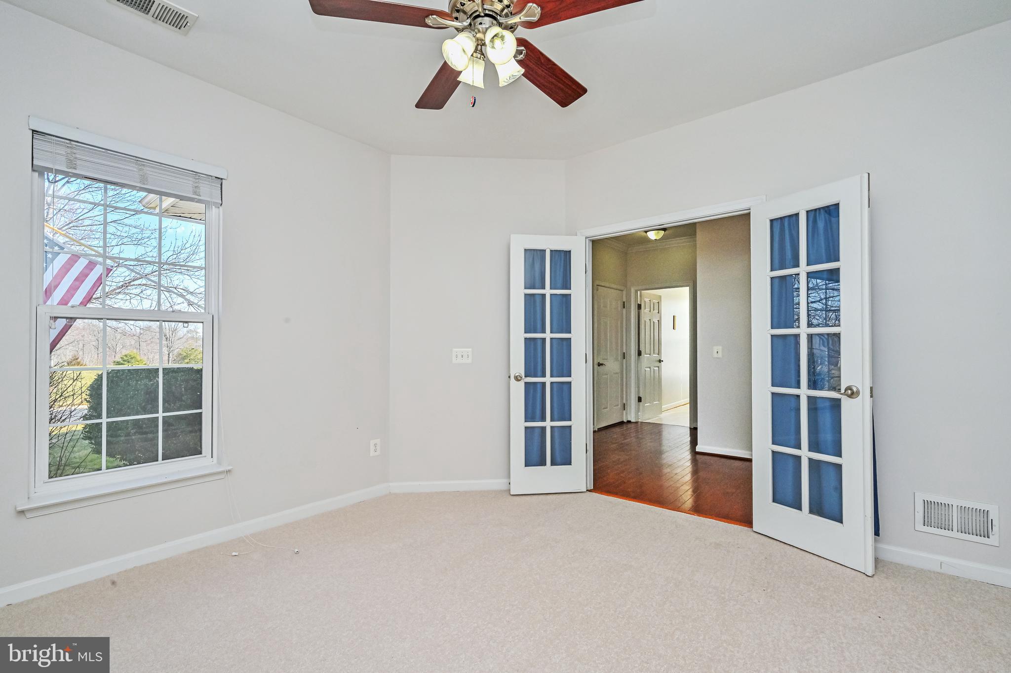 FOUR SEASONS IN HISTORIC VIRGINIA - Residential