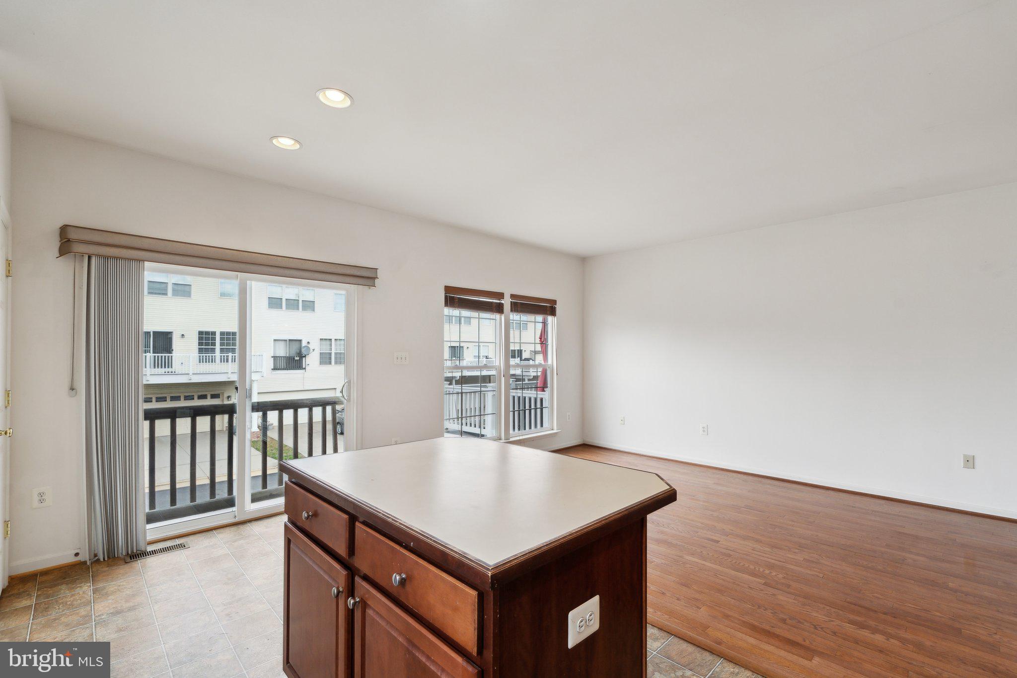 ASHBROOK VILLAGE - Residential Lease