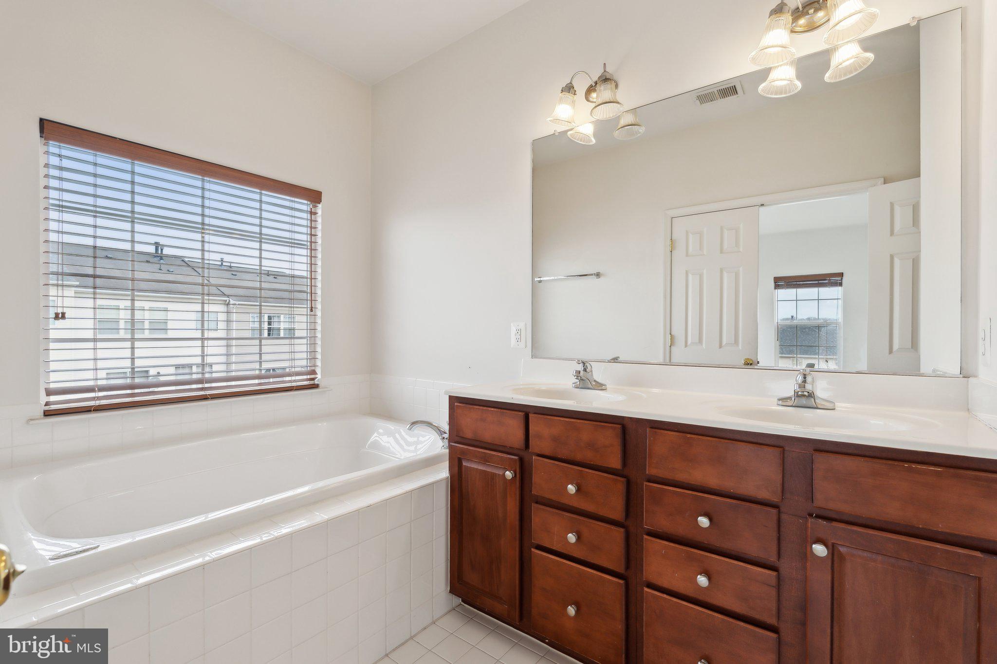 ASHBROOK VILLAGE - Residential Lease