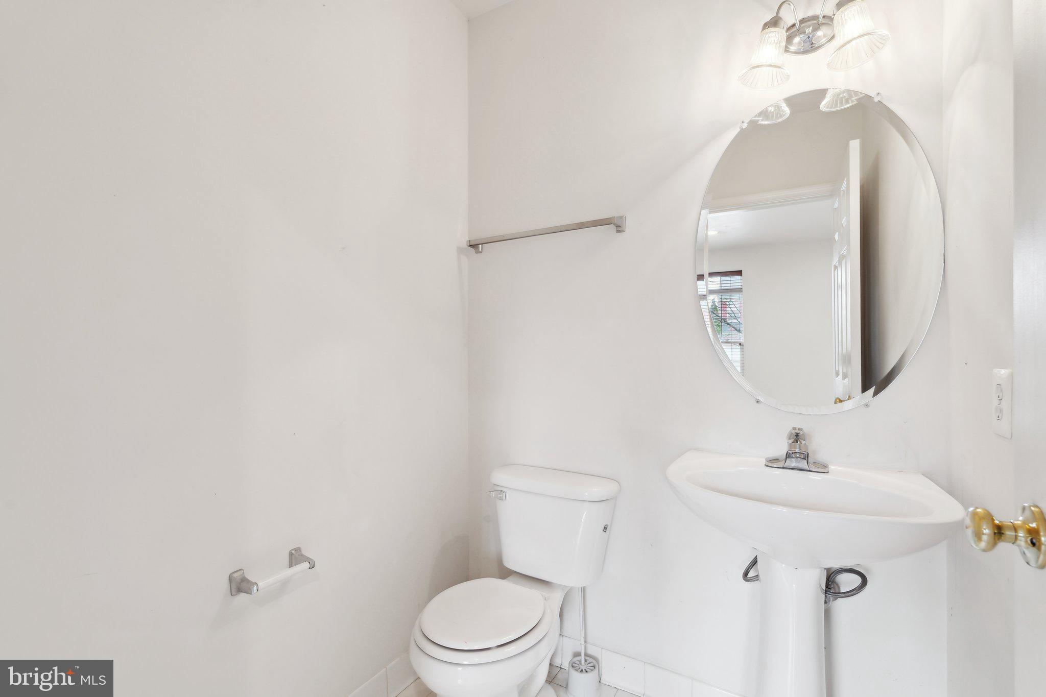 ASHBROOK VILLAGE - Residential Lease