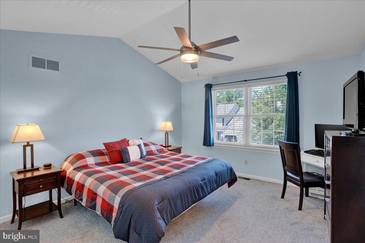 STONEGATE - Residential