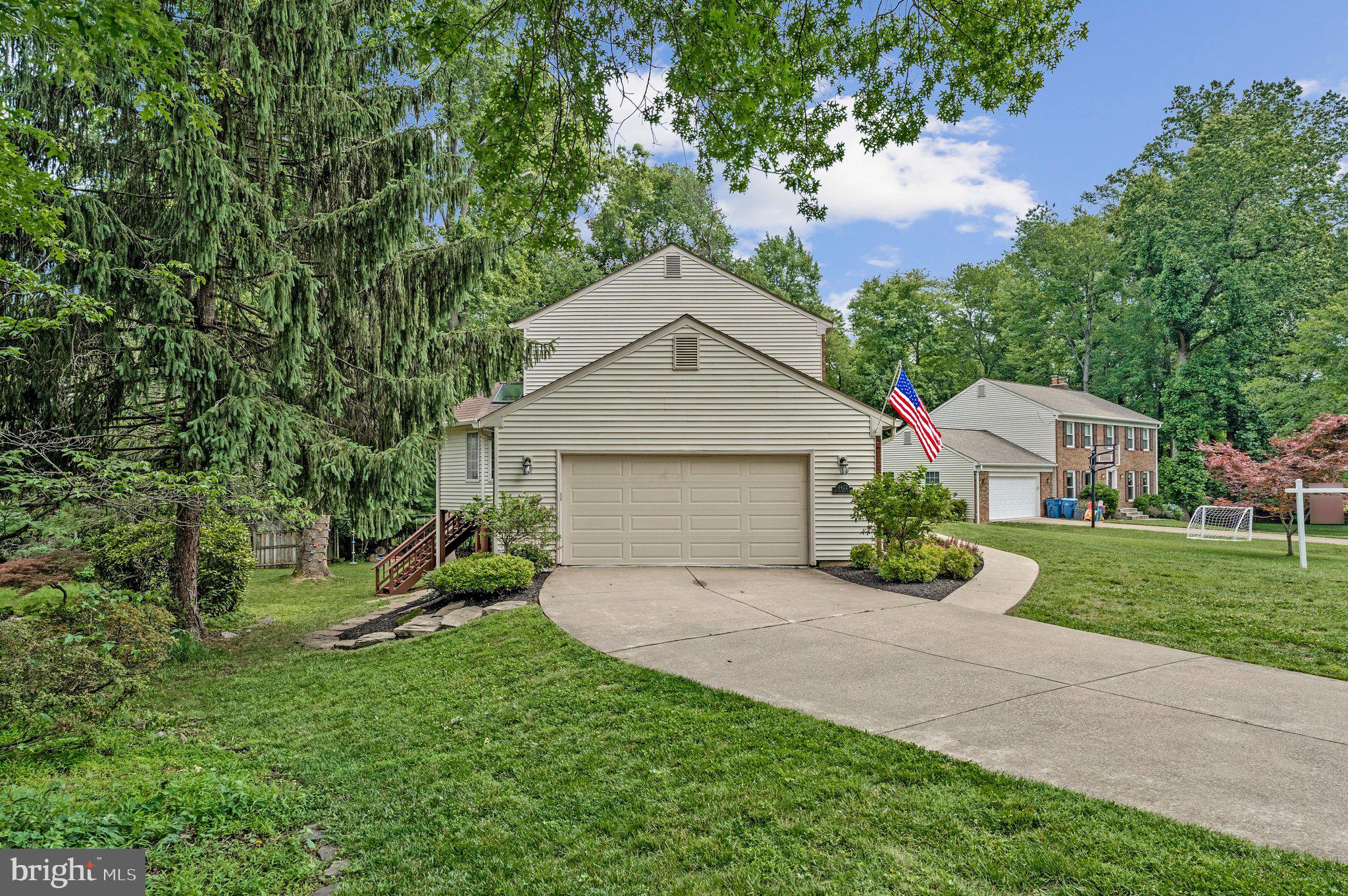 8422 BLEVINS WAY COURT