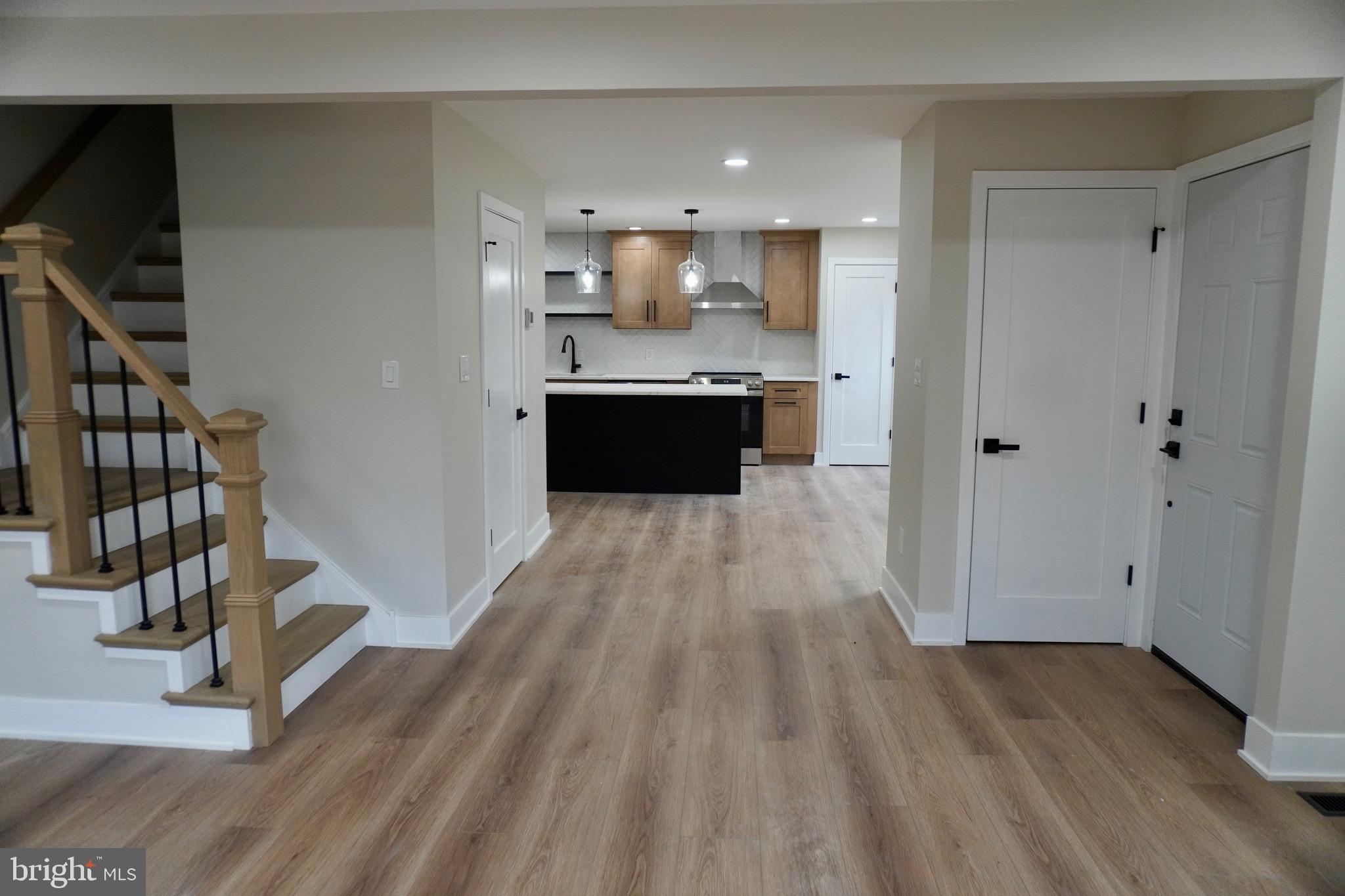 MAKEFIELD GLEN - Residential Lease