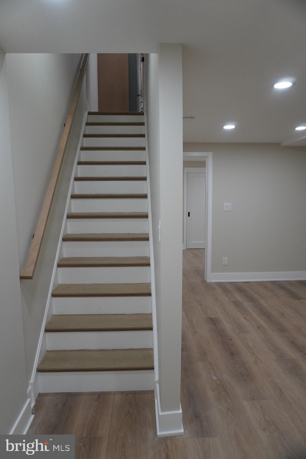 MAKEFIELD GLEN - Residential Lease