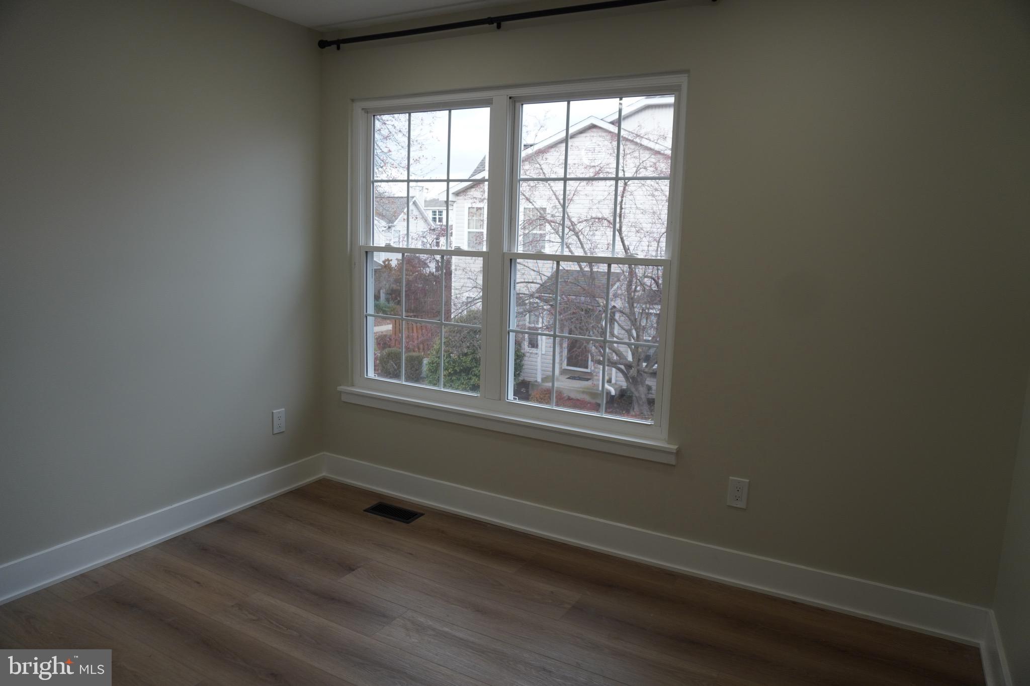 MAKEFIELD GLEN - Residential Lease