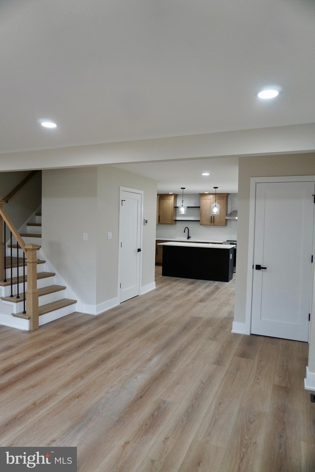 MAKEFIELD GLEN - Residential Lease