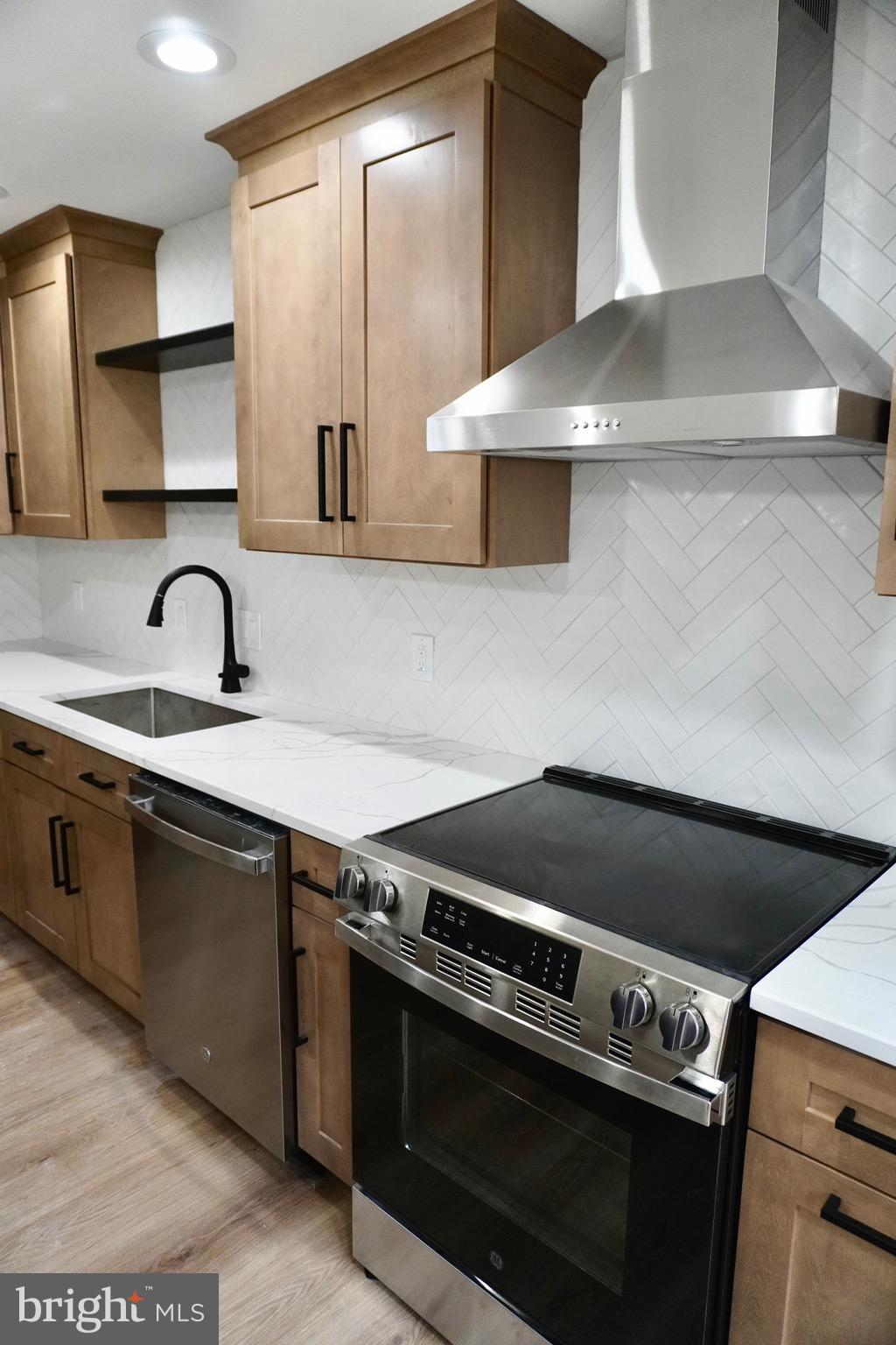 MAKEFIELD GLEN - Residential Lease