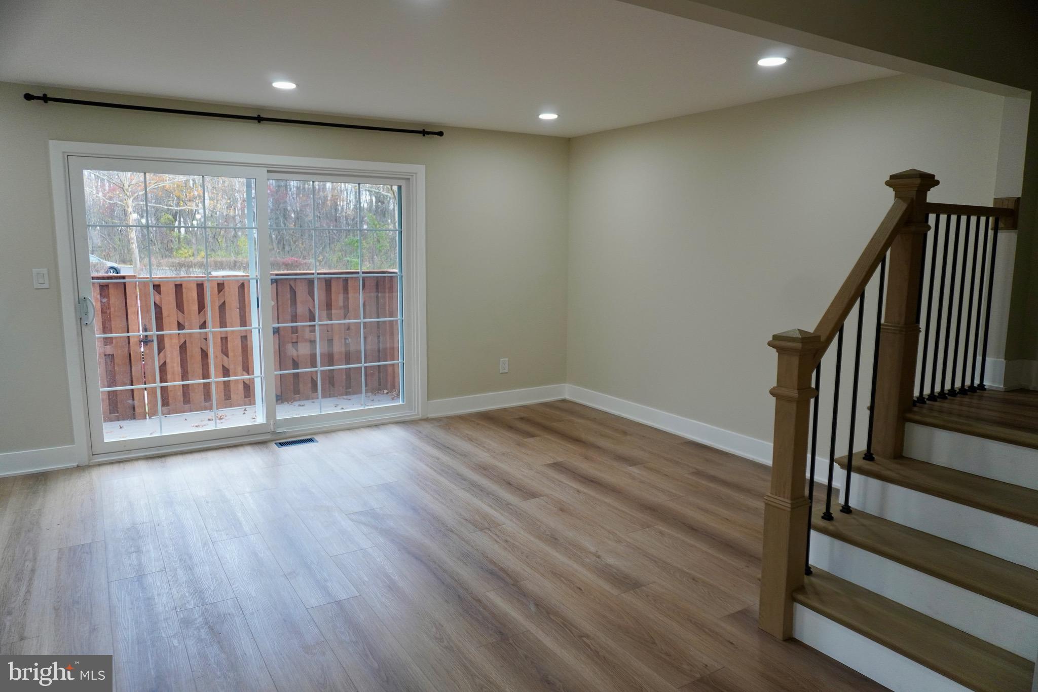 MAKEFIELD GLEN - Residential Lease