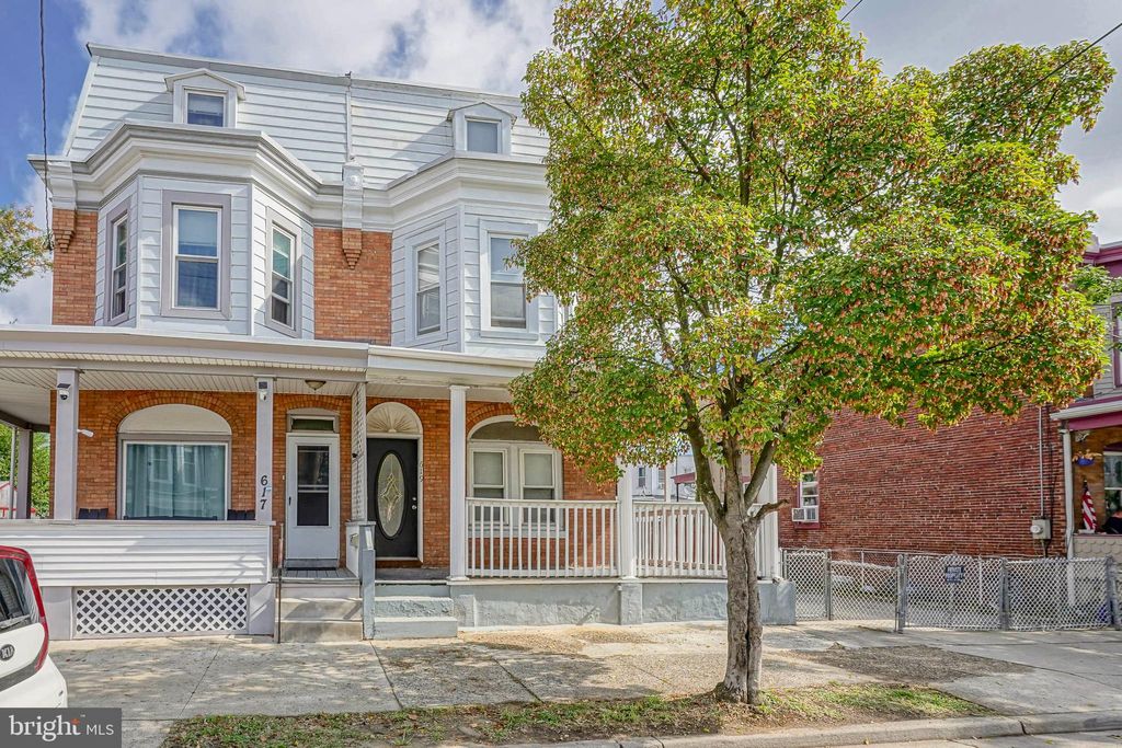 Photo of 619 Powell Street, GLOUCESTER CITY, NJ 08030 (MLS # NJCD2102462)