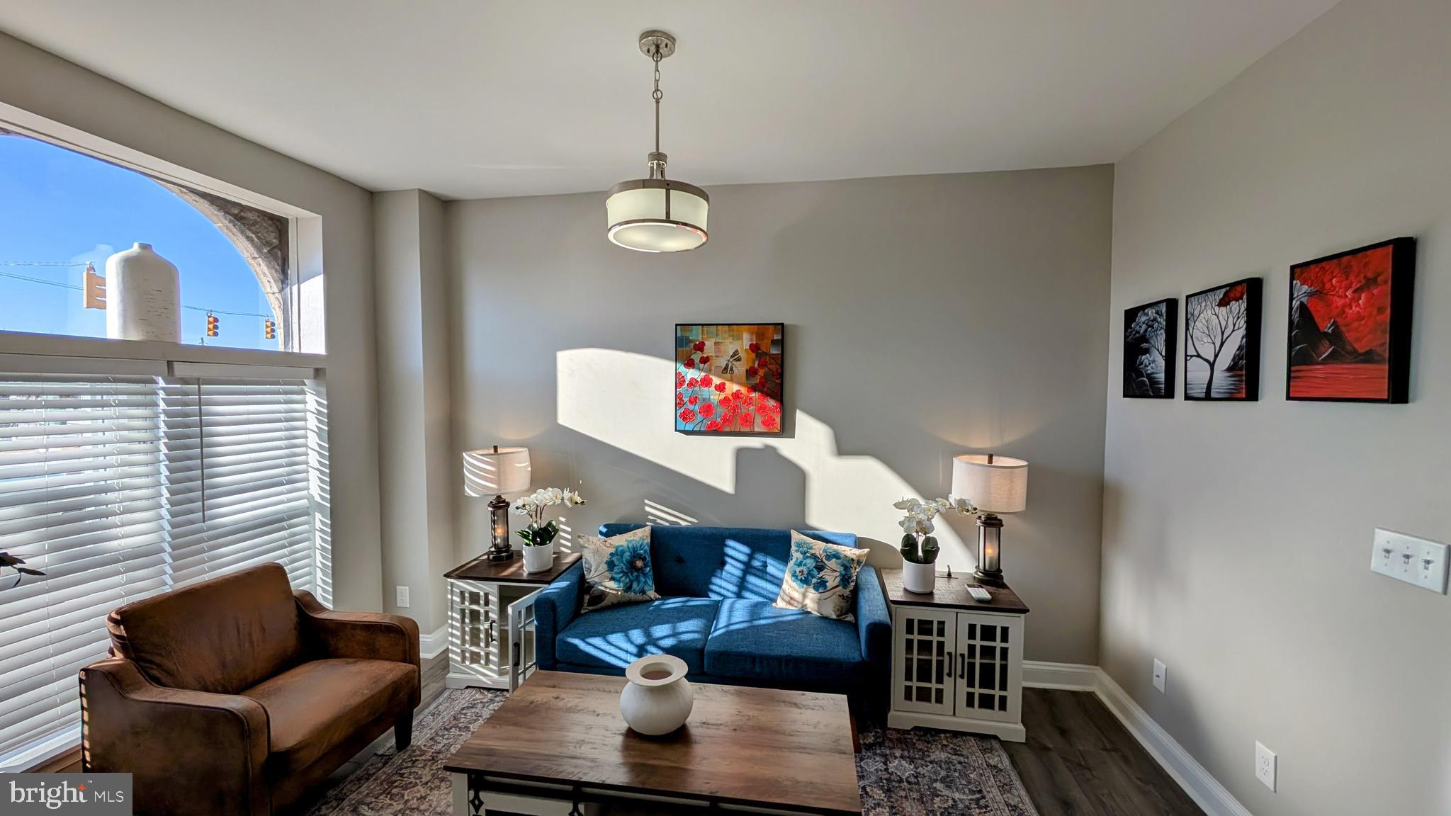 SANDTOWN-WINCHESTER - Residential