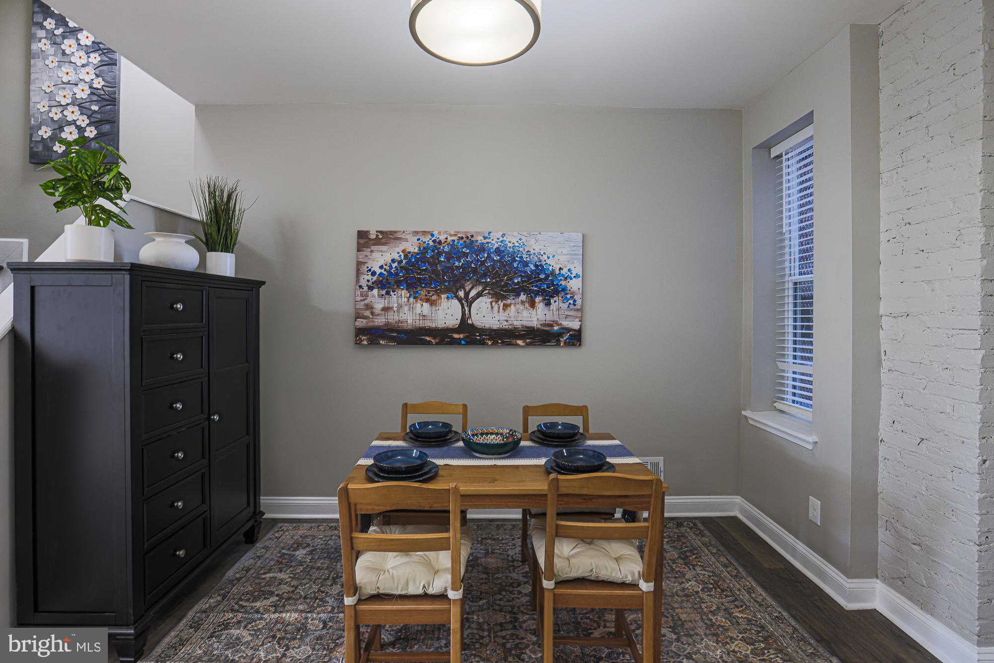 SANDTOWN-WINCHESTER - Residential