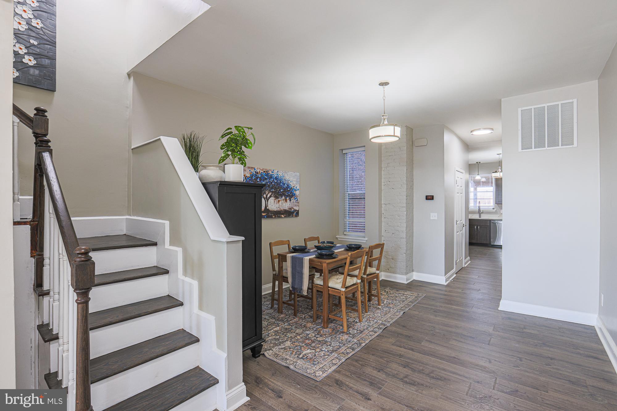 SANDTOWN-WINCHESTER - Residential