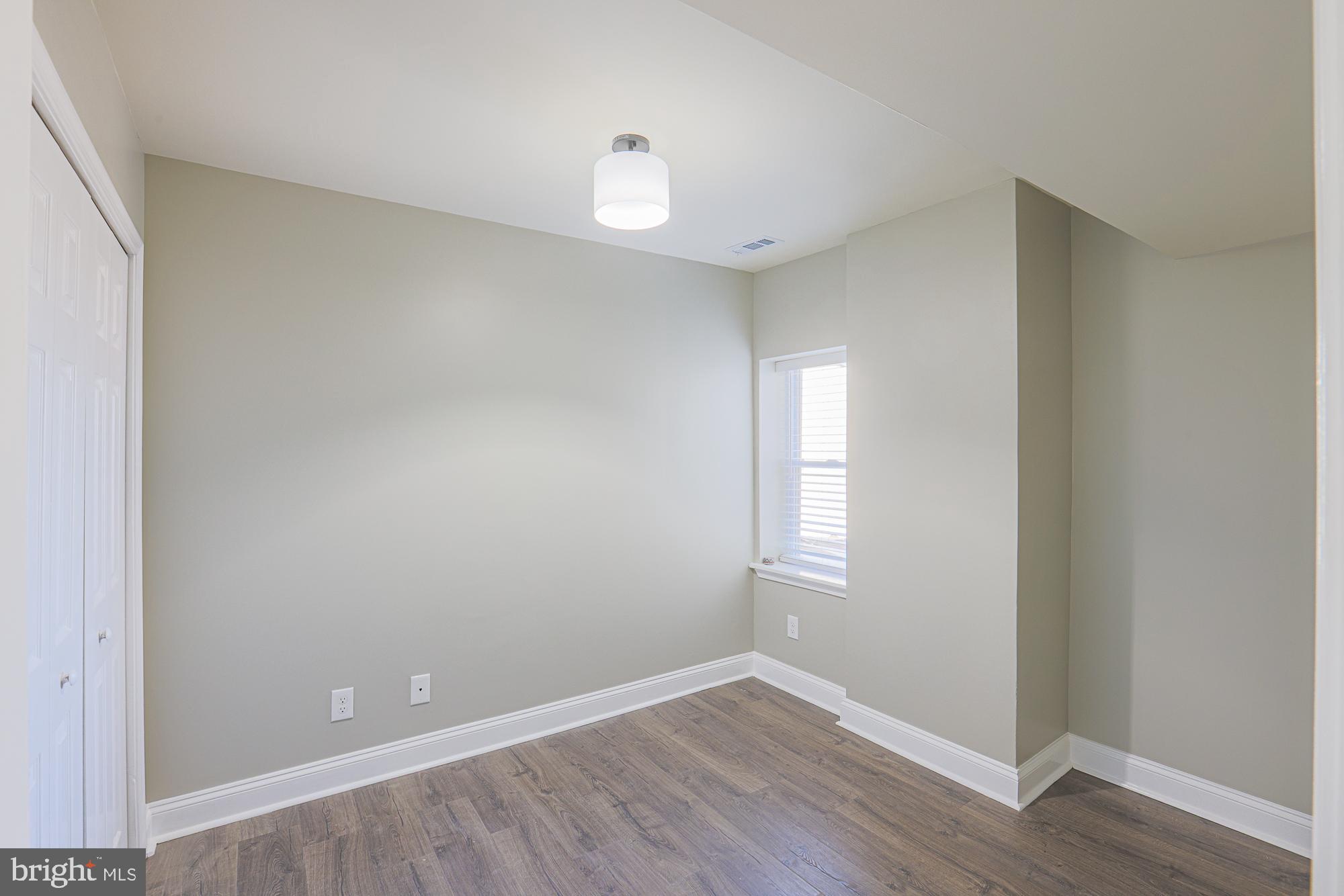 SANDTOWN-WINCHESTER - Residential