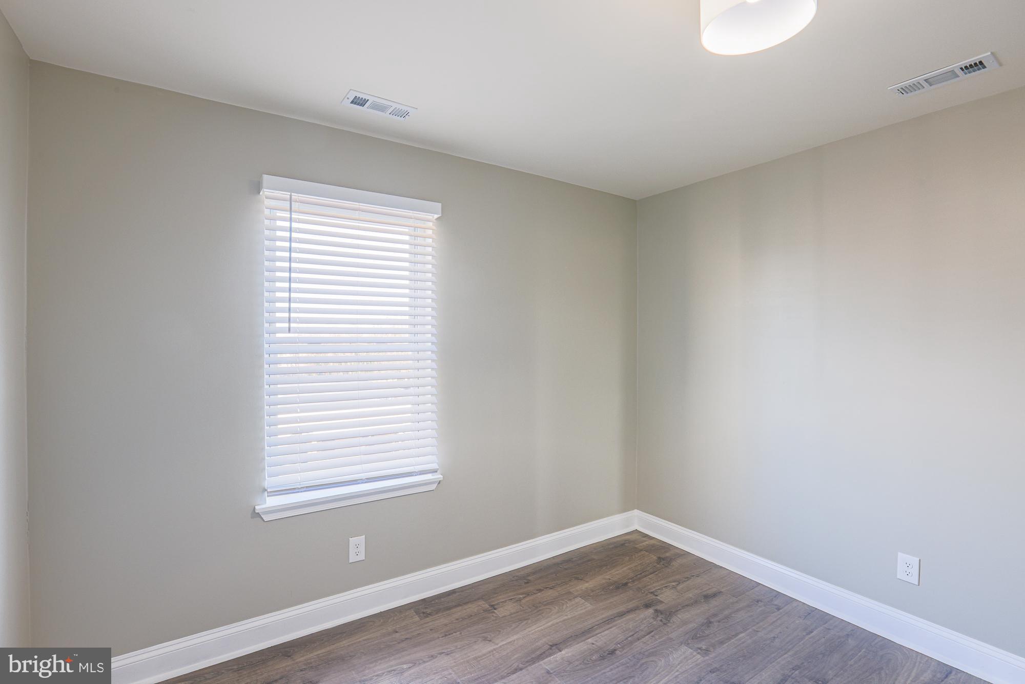 SANDTOWN-WINCHESTER - Residential