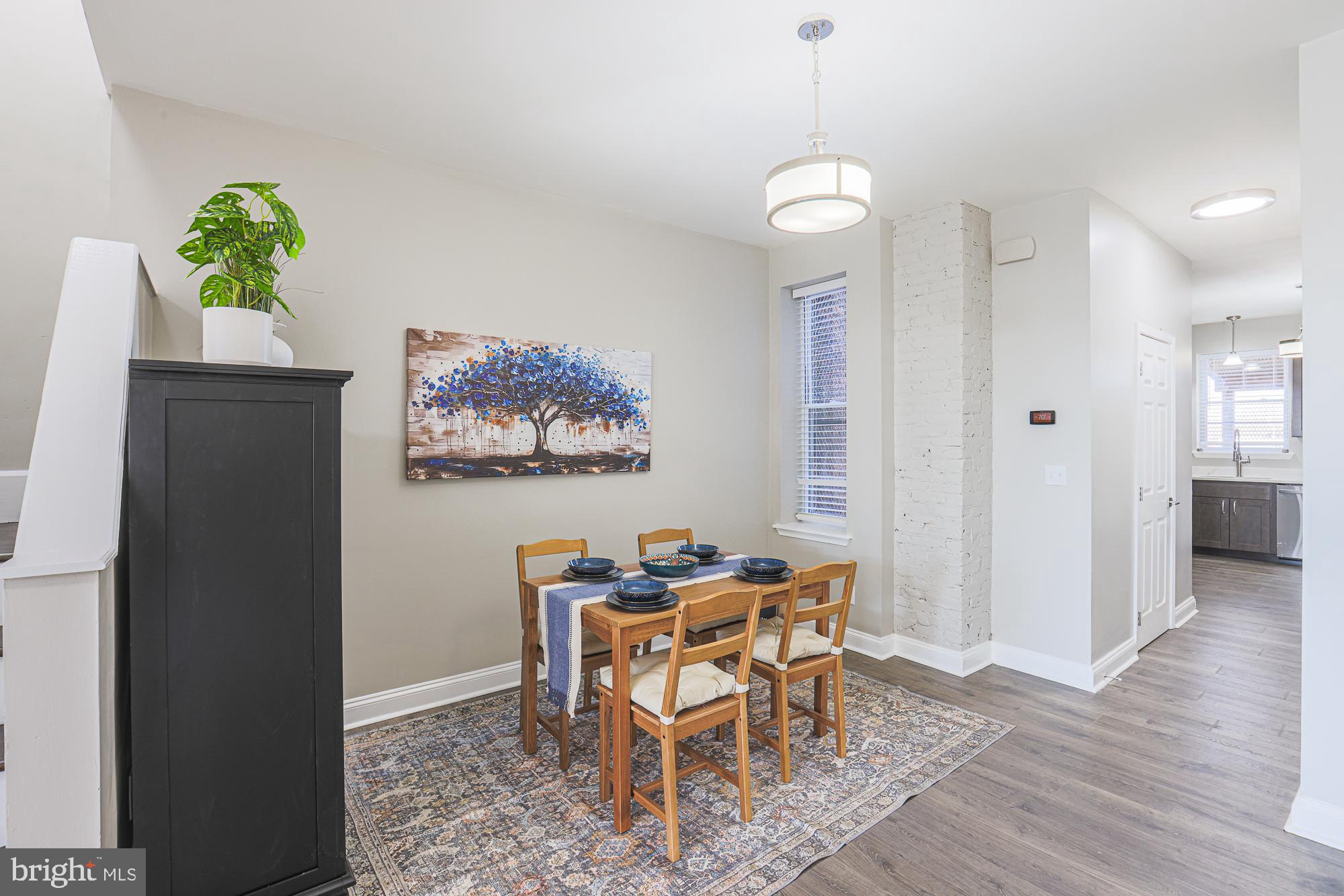 SANDTOWN-WINCHESTER - Residential